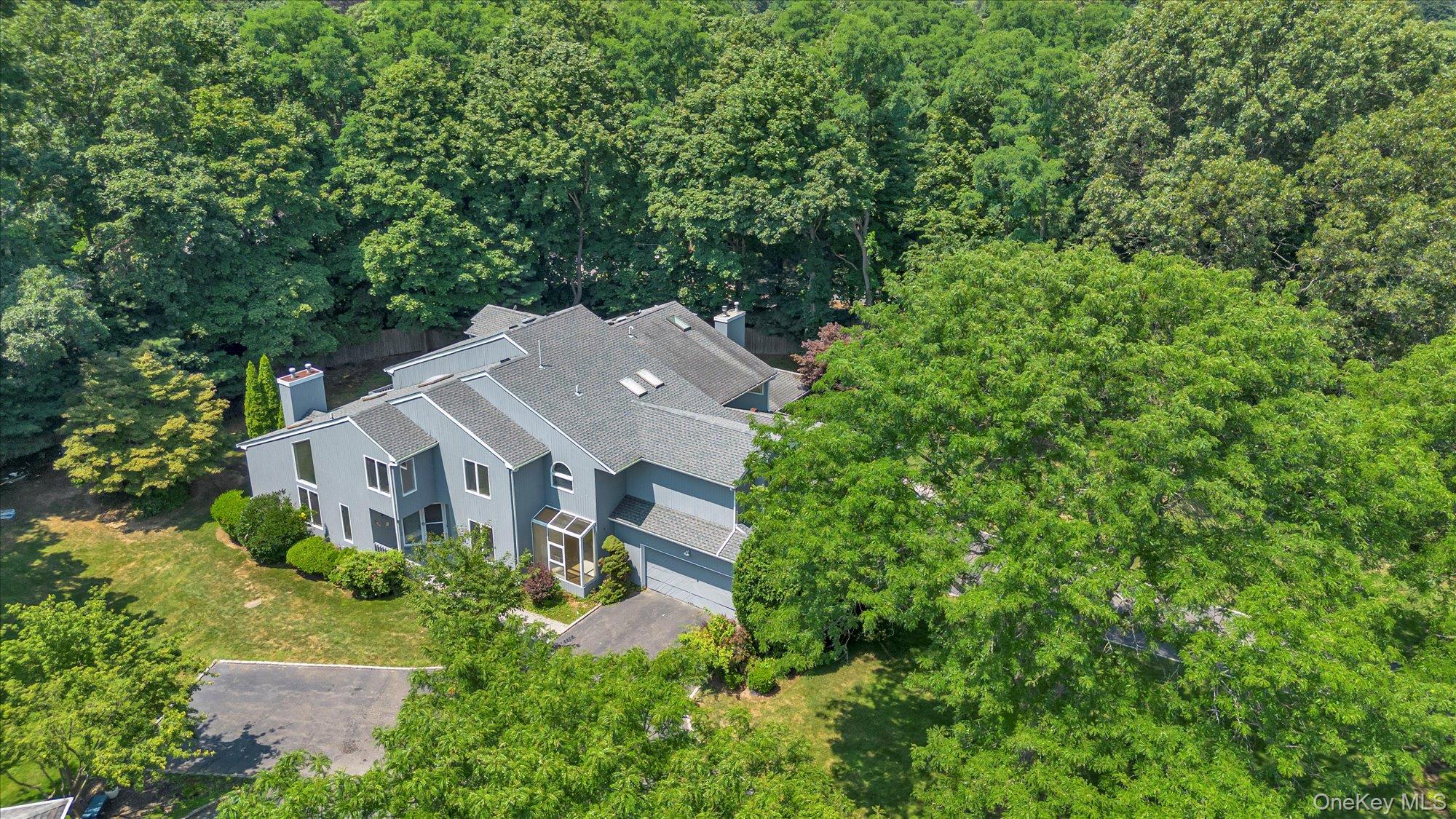 2 Heiko Court, Northport, NY 11768