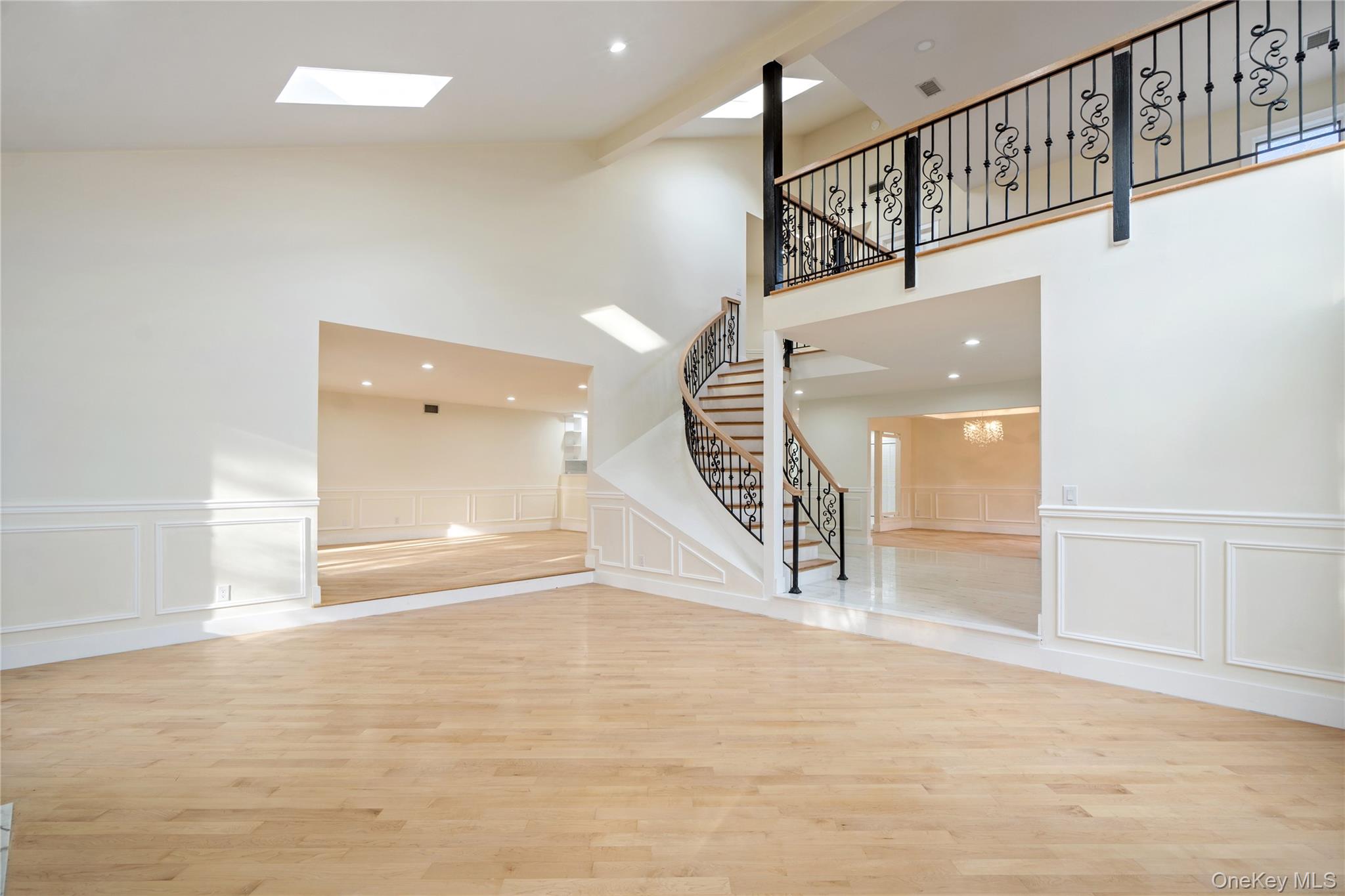 2 Heiko Court, Northport, NY 11768