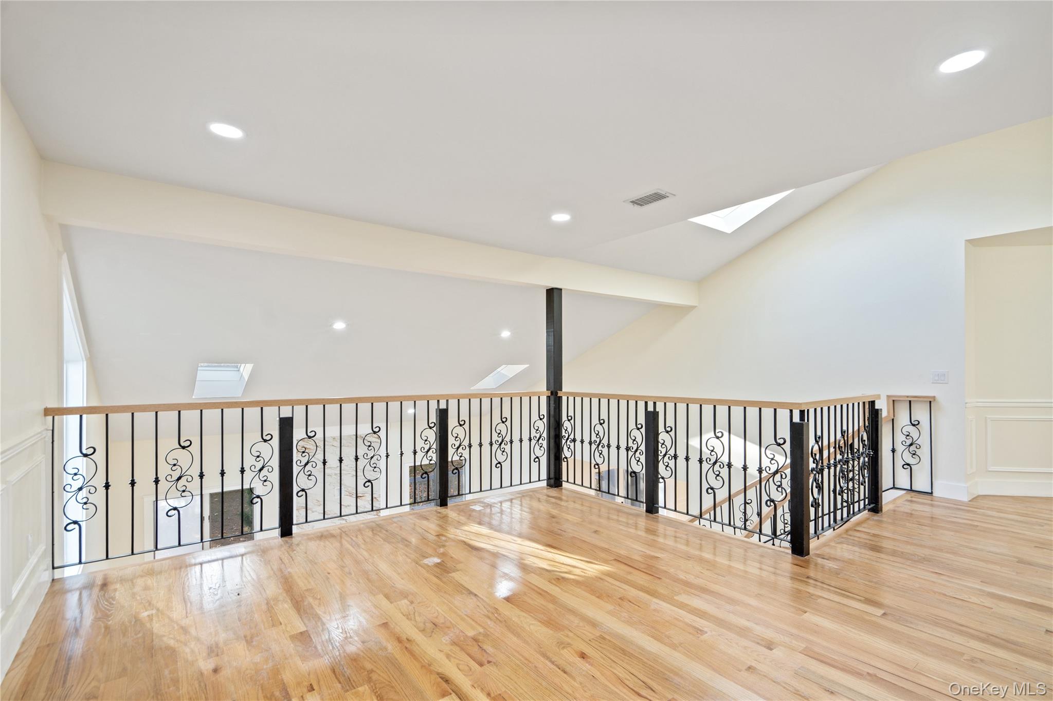 2 Heiko Court, Northport, NY 11768