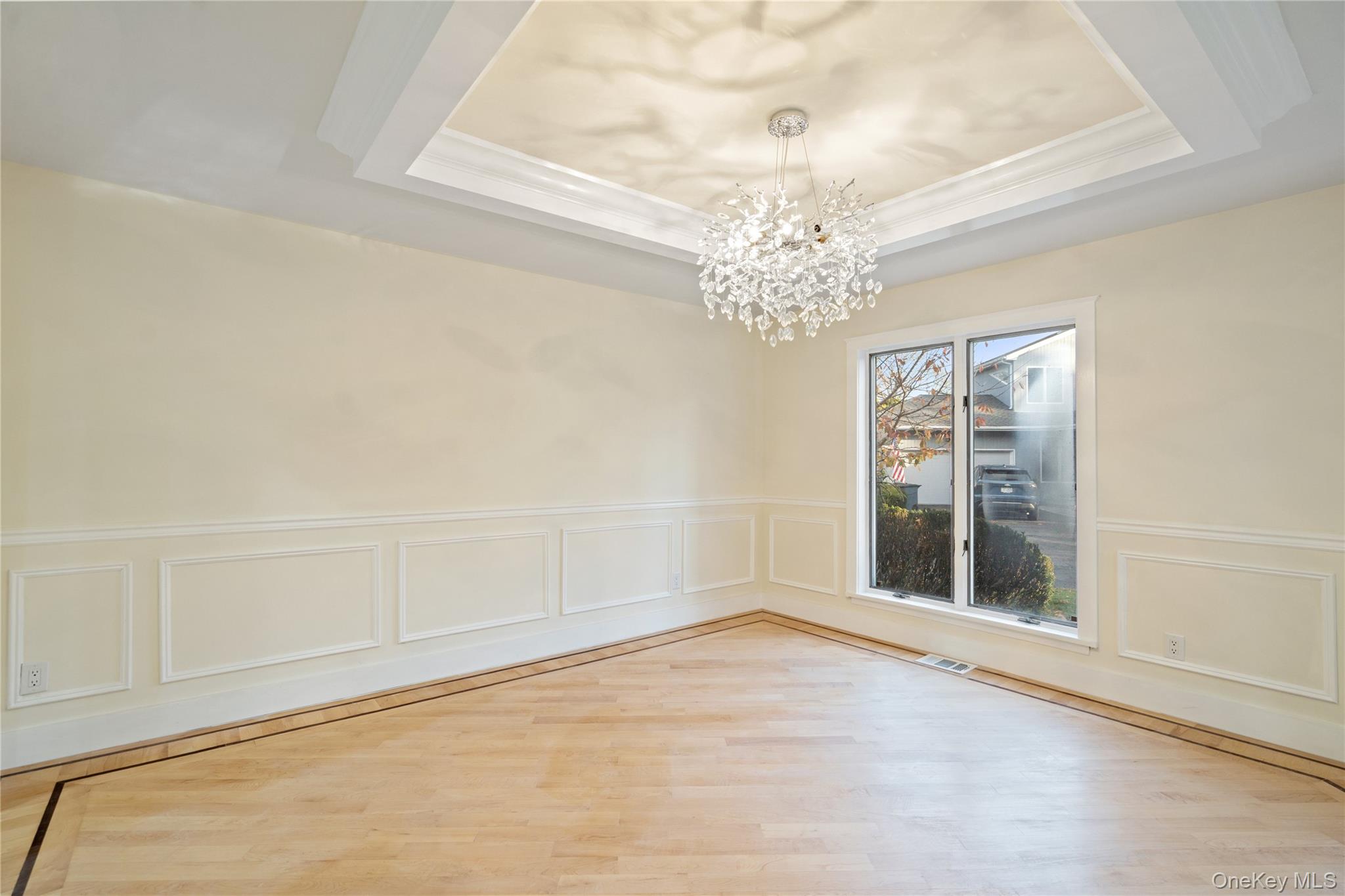 2 Heiko Court, Northport, NY 11768