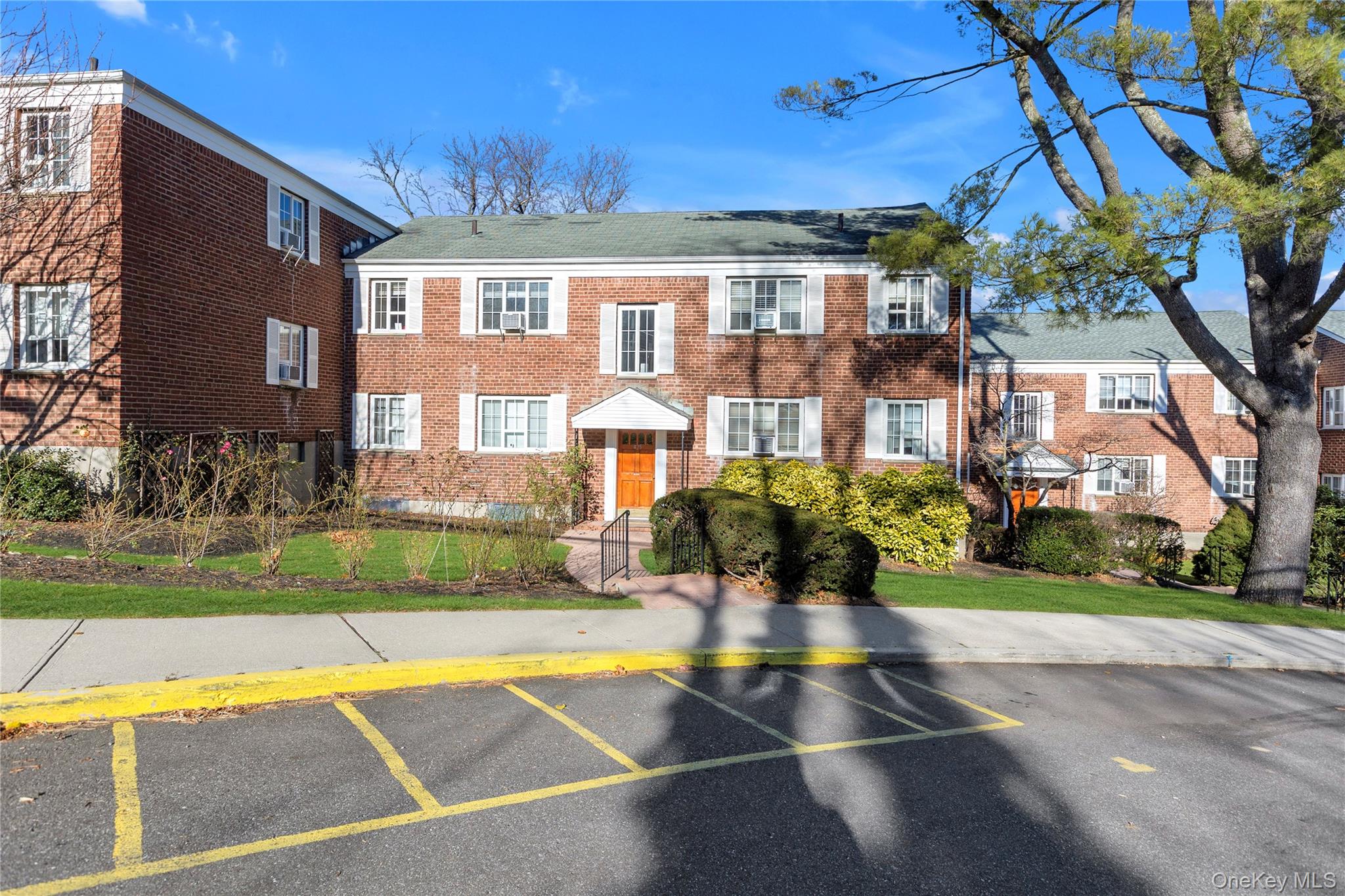 425 W Main Street # 92A, Huntington, NY 11743