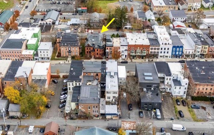 420 Warren, Hudson, NY 12534