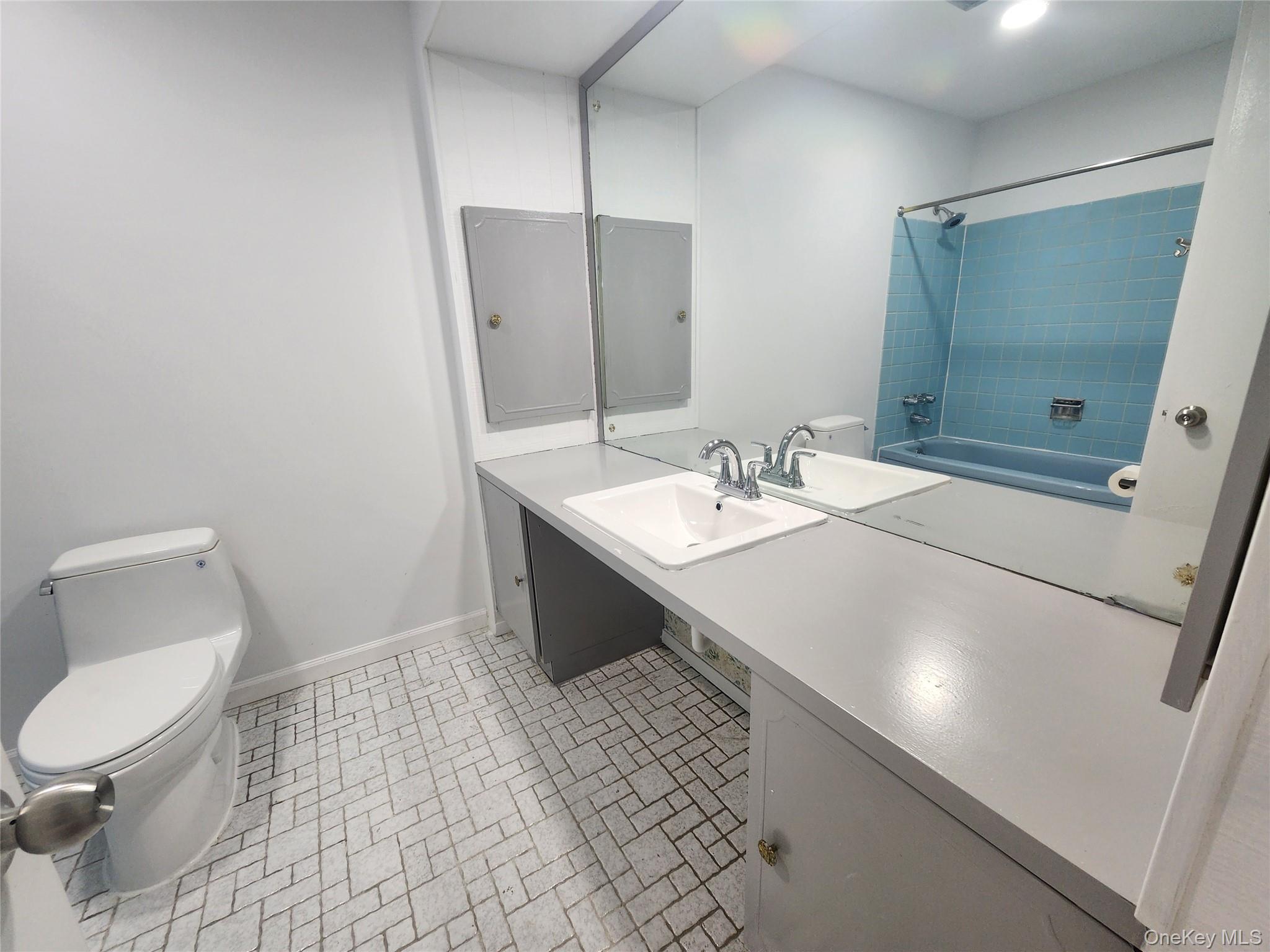 43 Seville Lane, Stony Brook, NY 11790