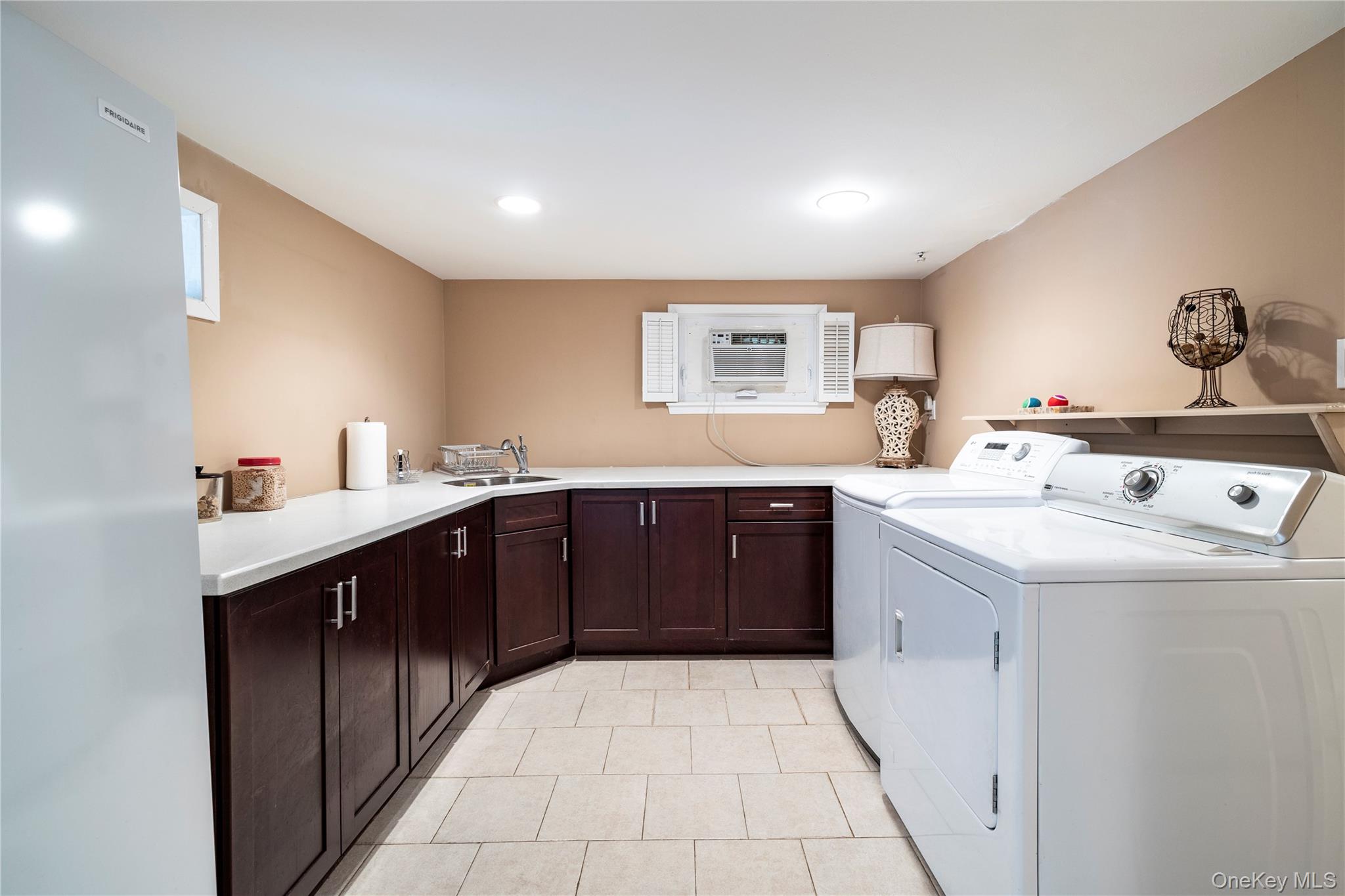 68 Lincoln Avenue, Island Park, NY 11558