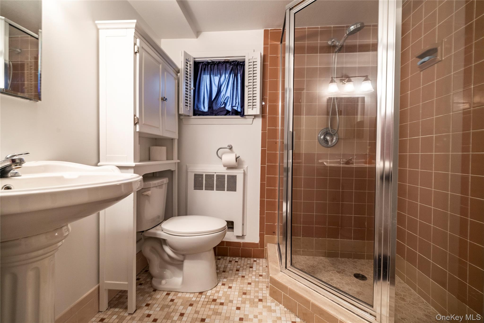 68 Lincoln Avenue, Island Park, NY 11558