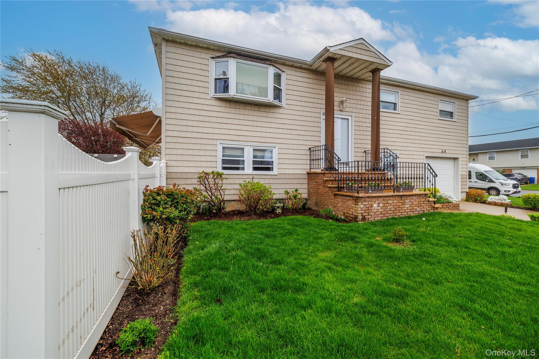 68 Lincoln Avenue, Island Park, NY 11558