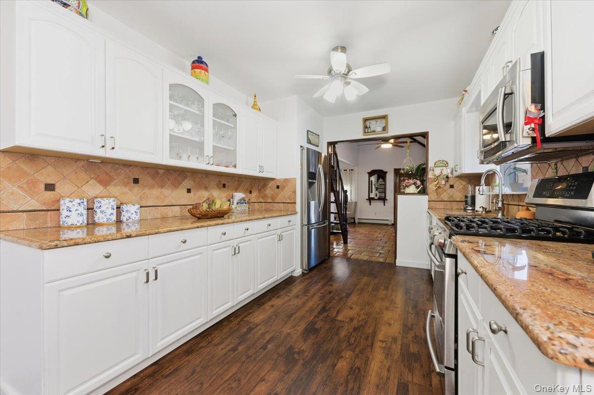 80 Newport Road, Island Park, NY 11558