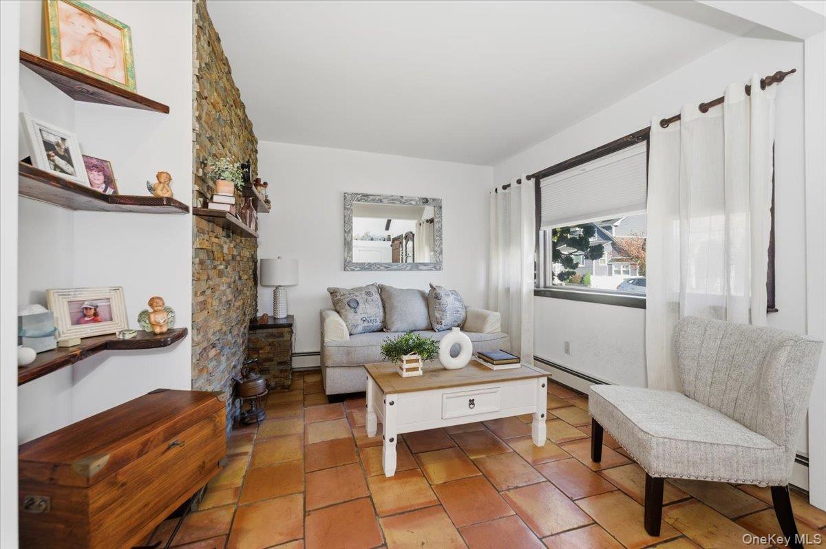 80 Newport Road, Island Park, NY 11558