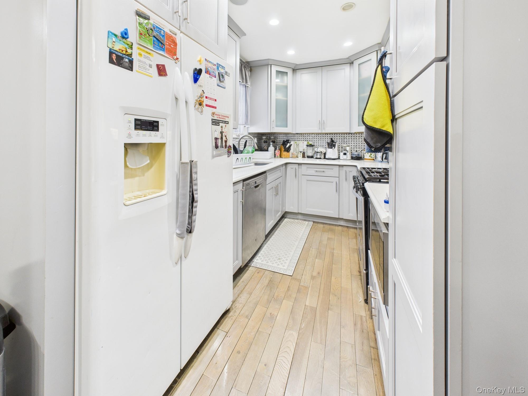 3234 Paulding Avenue, Bronx, NY 10469