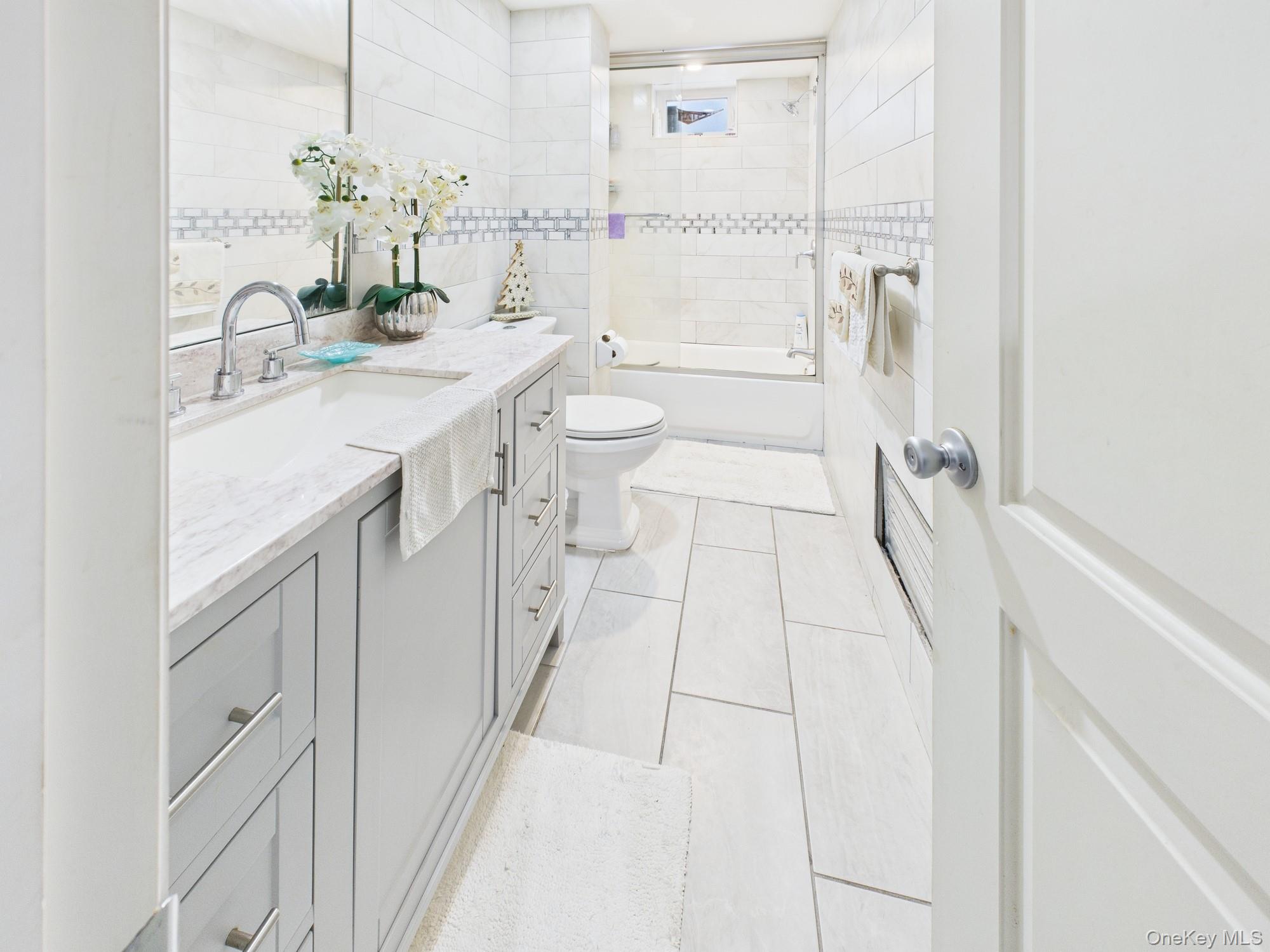 3234 Paulding Avenue, Bronx, NY 10469