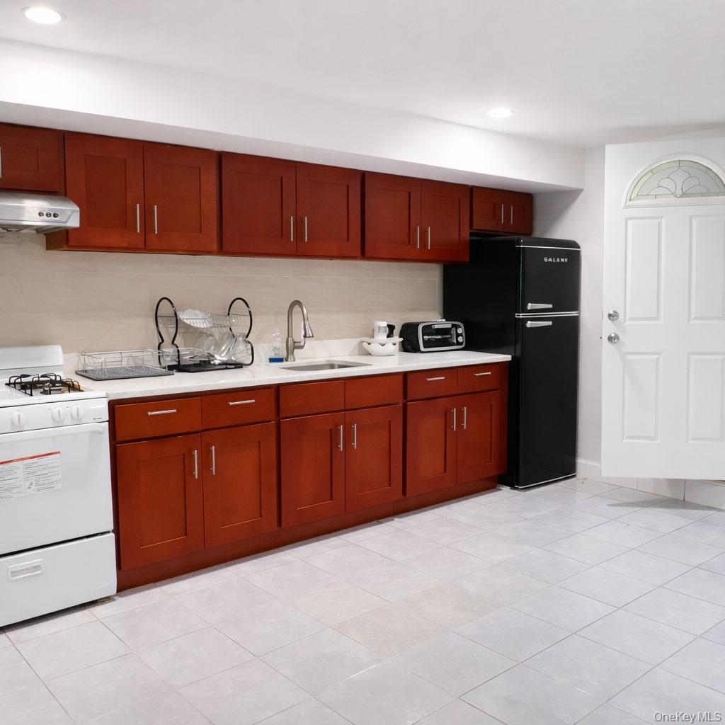 23-10 Waters Edge Drive, Bayside, NY 11360