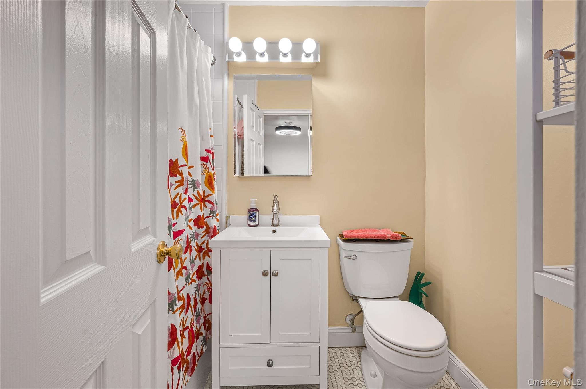 30 Pearsall Avenue # 2M, Glen Cove, NY 11542