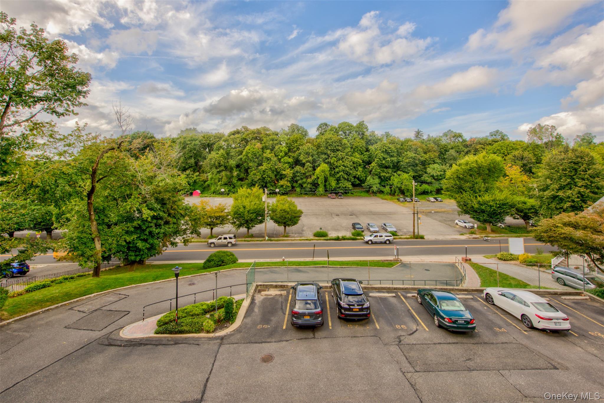 30 Pearsall Avenue # 2M, Glen Cove, NY 11542