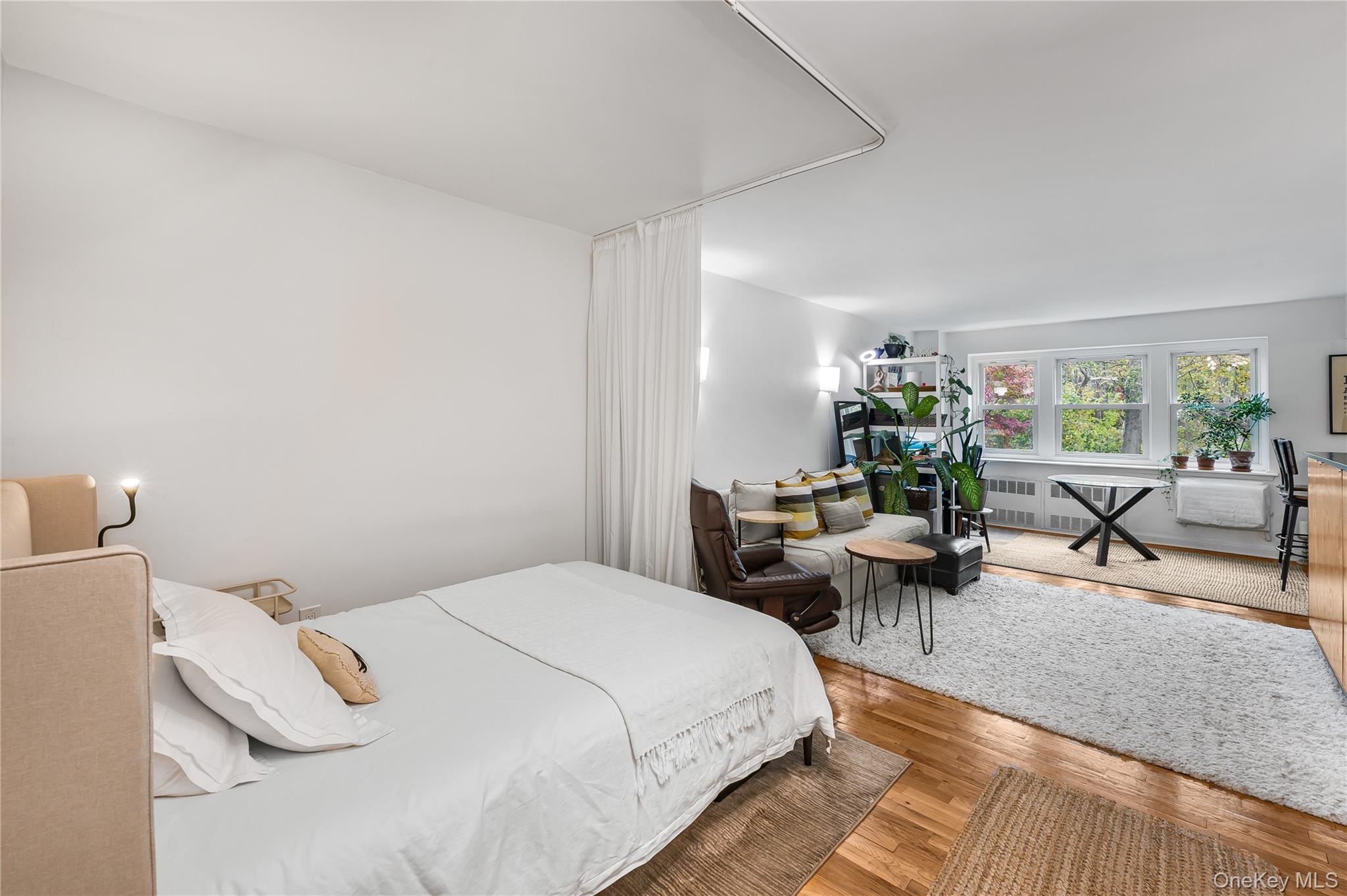 30 Pearsall Avenue # 2M, Glen Cove, NY 11542