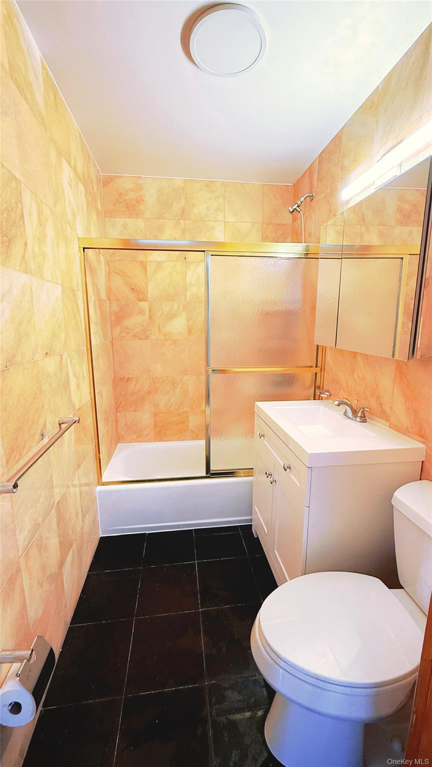 112-31 38 Avenue # 2A, Corona, NY 11368