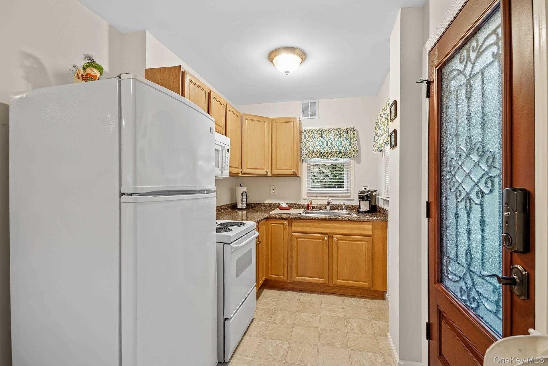 95 Washington Avenue, Beacon, NY 12508