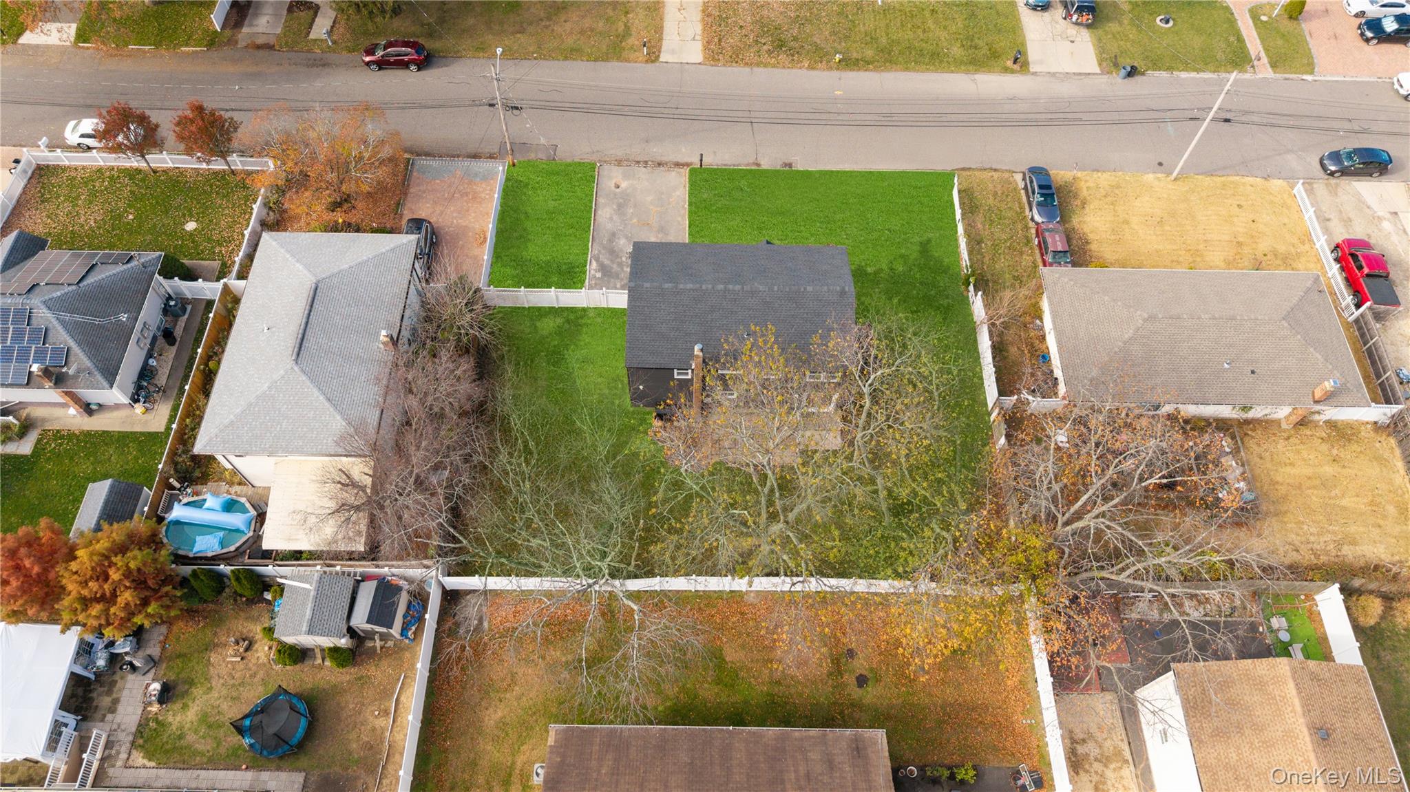 61 Lincoln Avenue, Deer Park, NY 11729