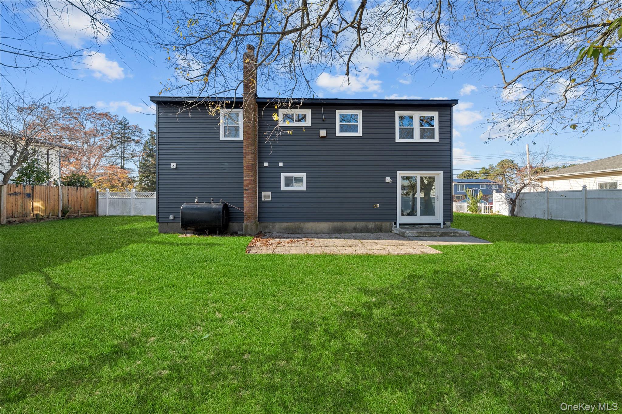 61 Lincoln Avenue, Deer Park, NY 11729