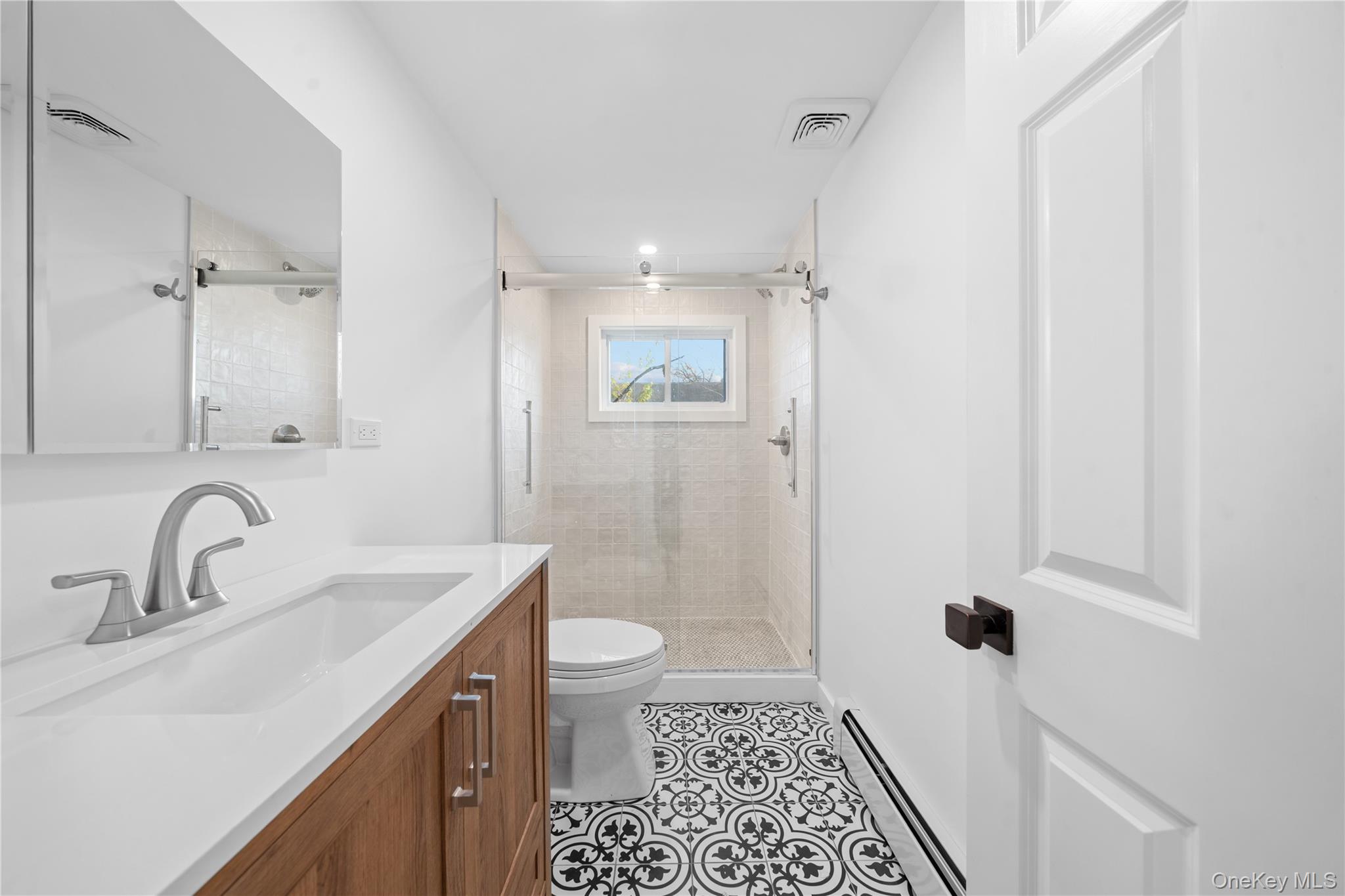 61 Lincoln Avenue, Deer Park, NY 11729