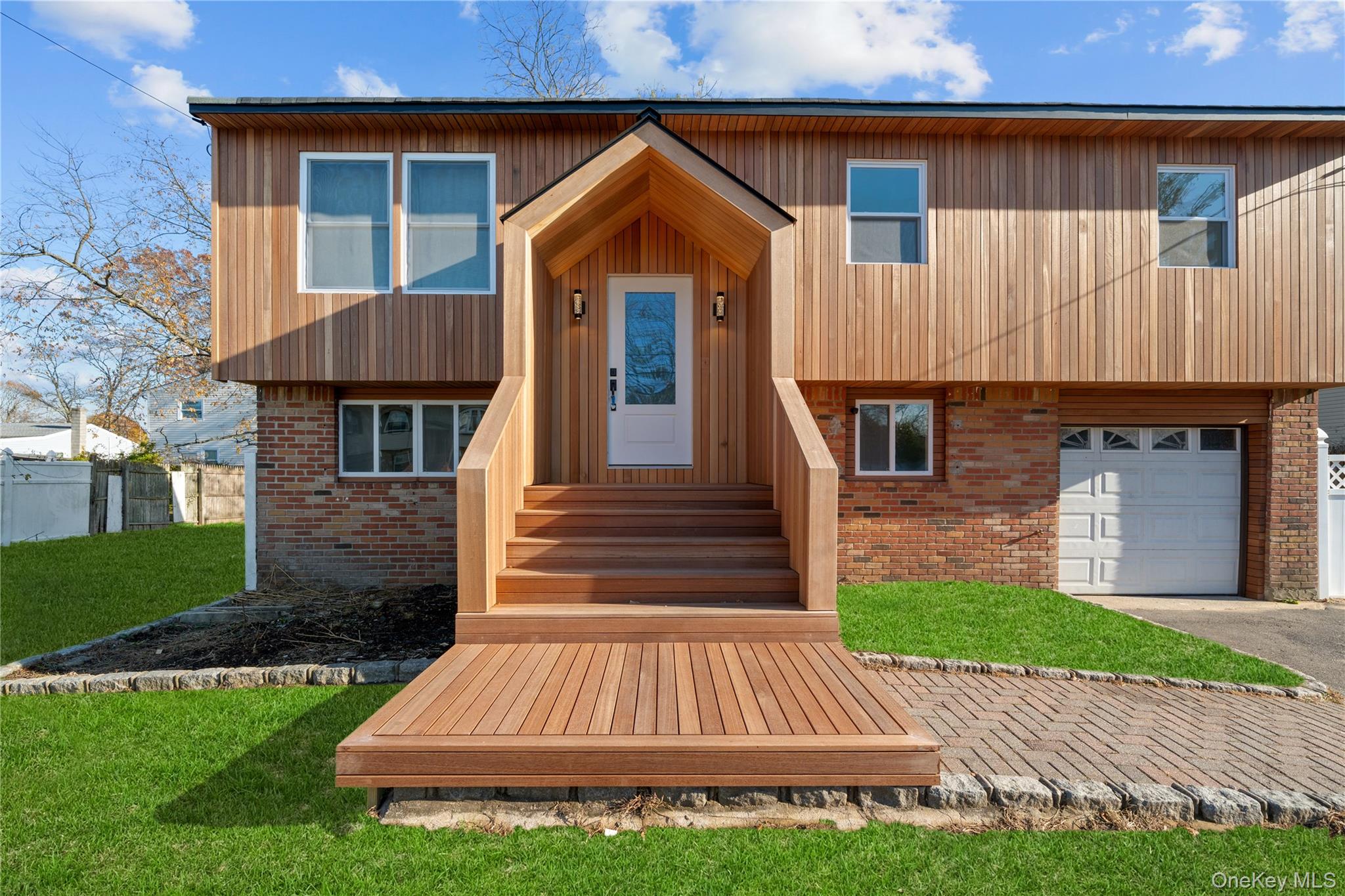 61 Lincoln Avenue, Deer Park, NY 11729