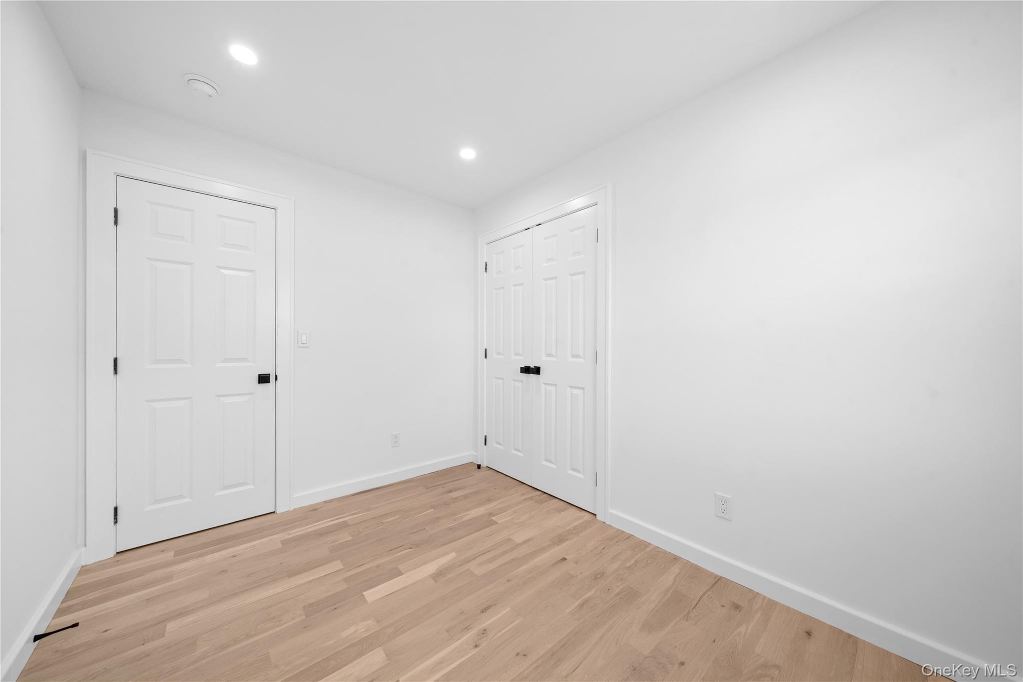 61 Lincoln Avenue, Deer Park, NY 11729