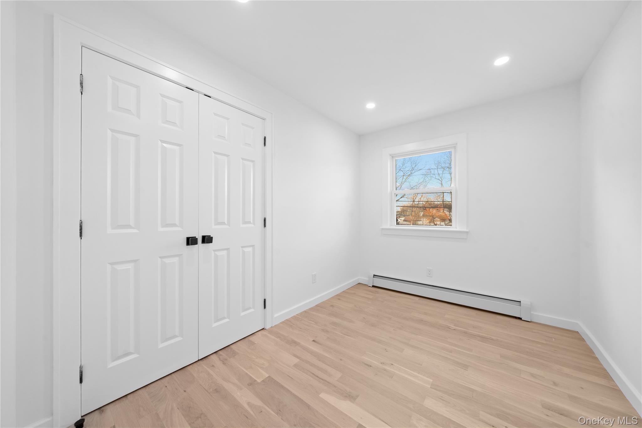 61 Lincoln Avenue, Deer Park, NY 11729