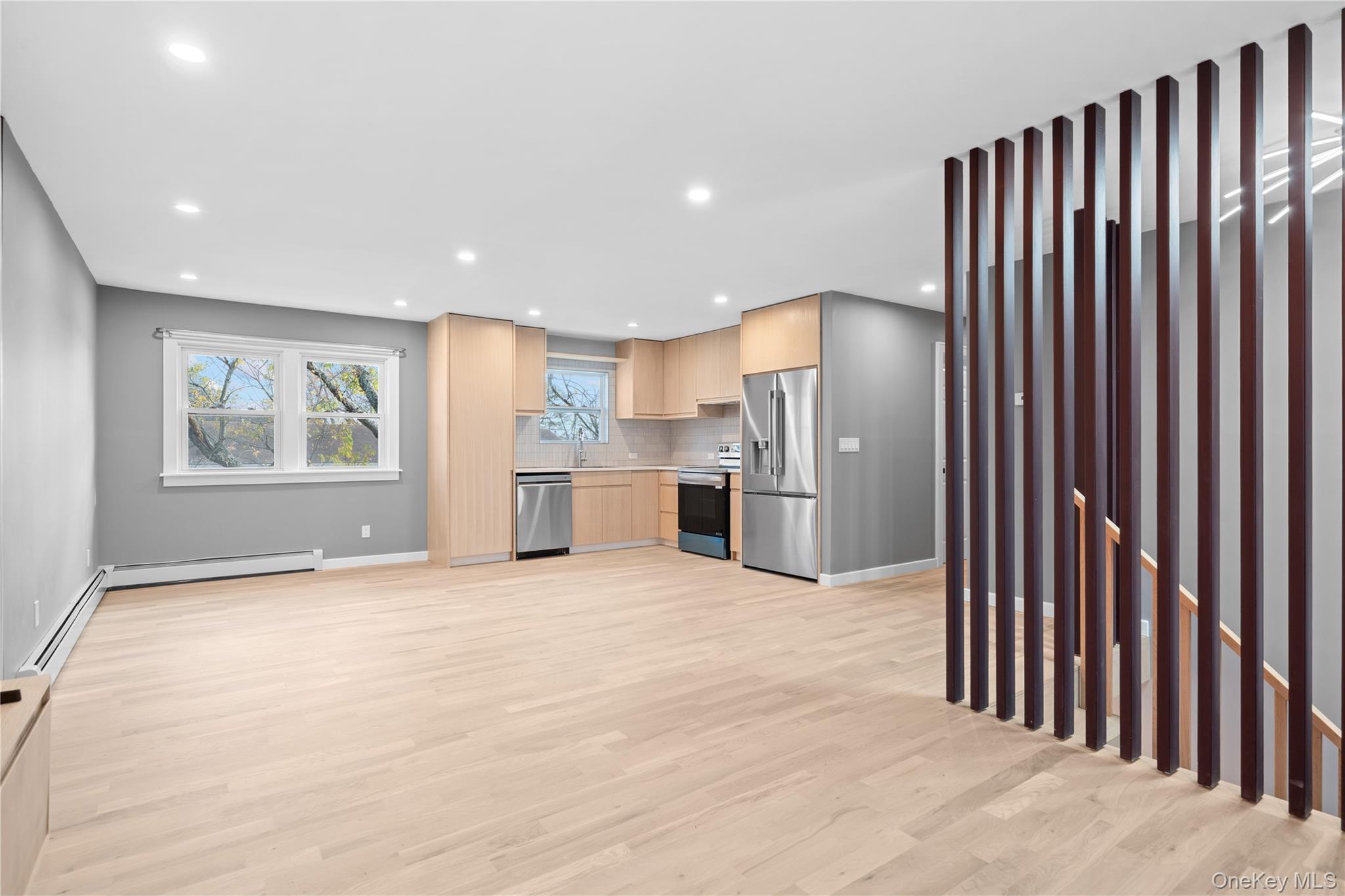 61 Lincoln Avenue, Deer Park, NY 11729