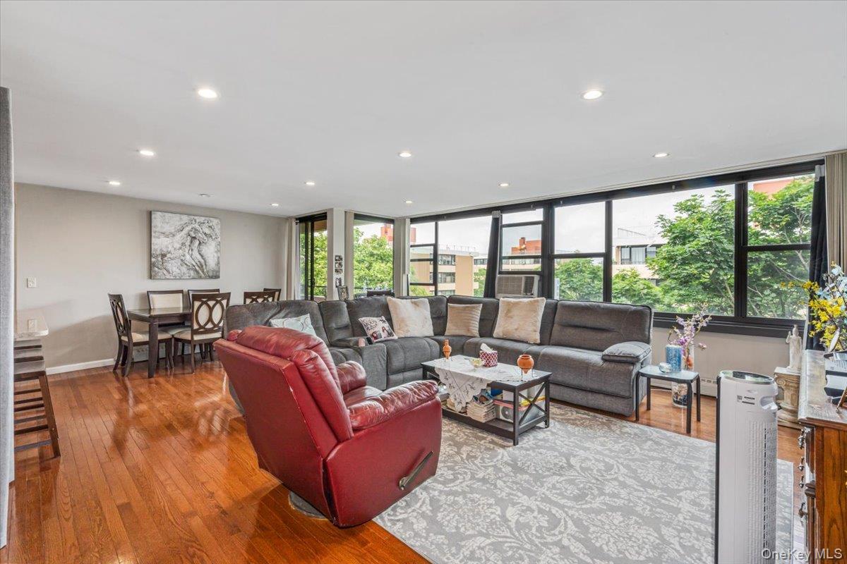 7-04 166th Street # 9A, Beechhurst, NY 11357