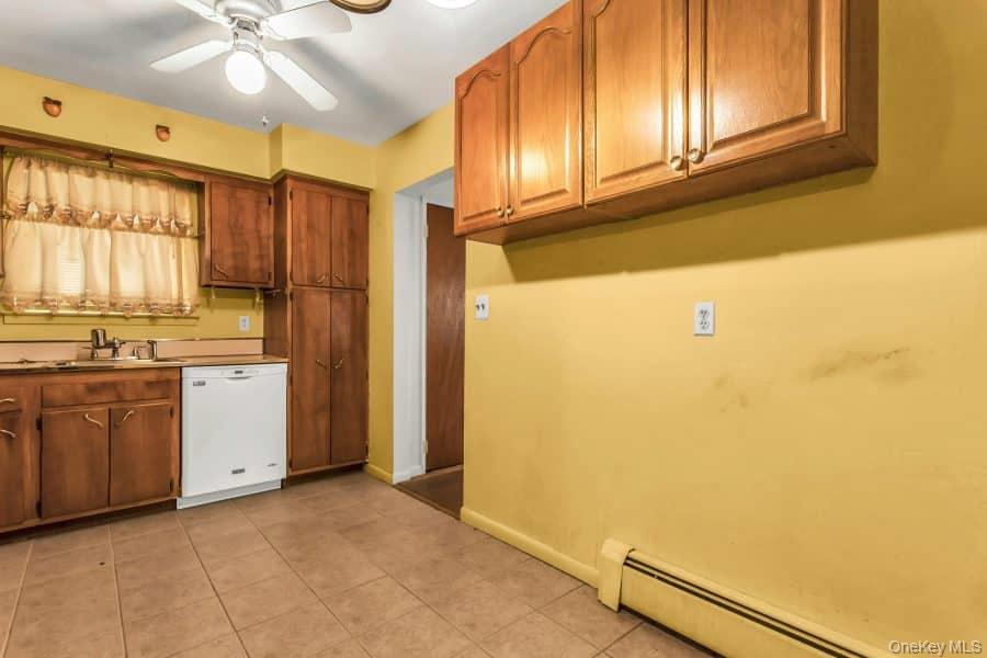 1070 Mahopac Road, West Hempstead, NY 11552