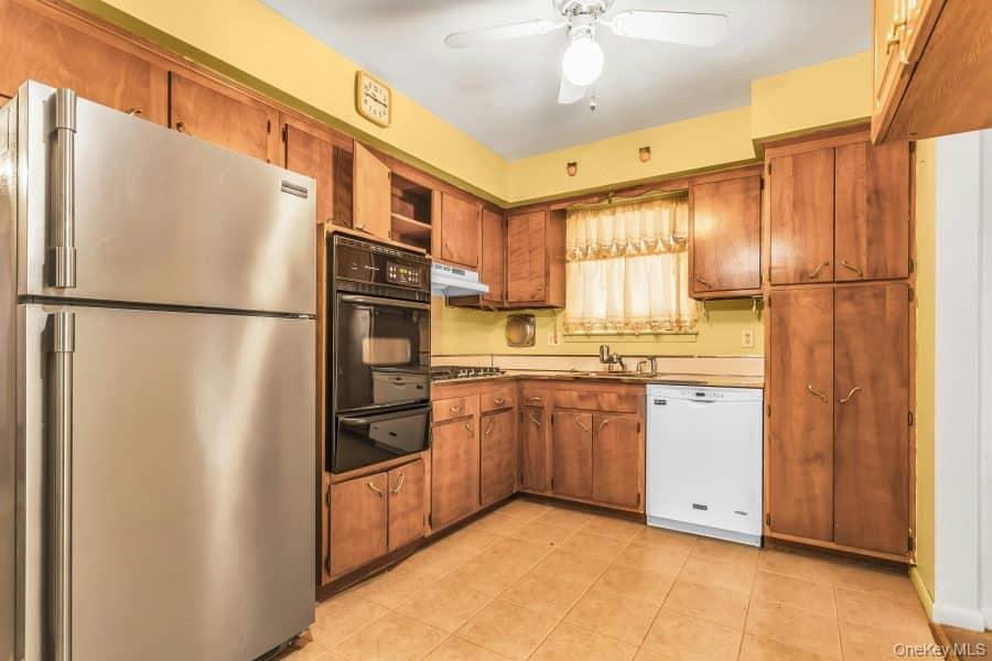 1070 Mahopac Road, West Hempstead, NY 11552