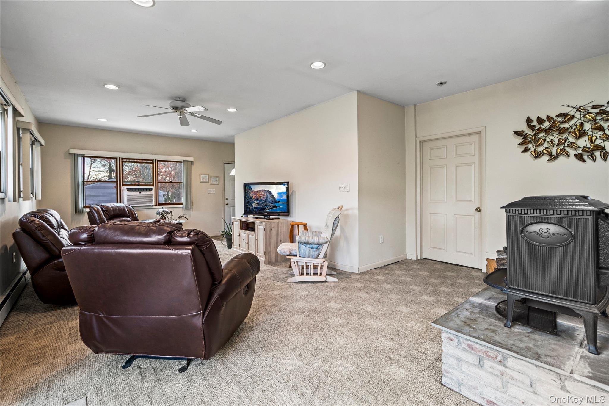 161 Fordham Avenue, Medford, NY 11763