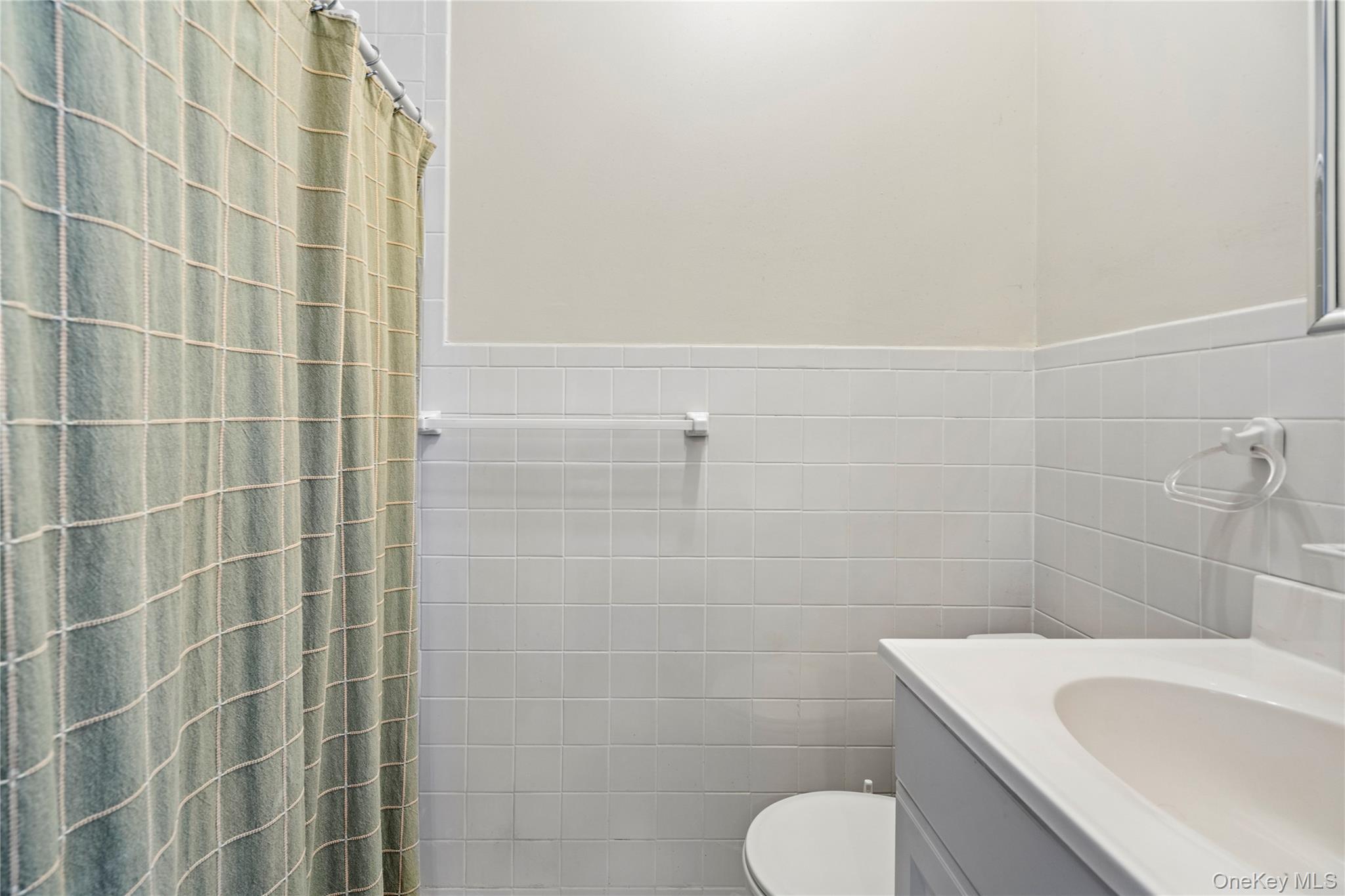 161 Fordham Avenue, Medford, NY 11763