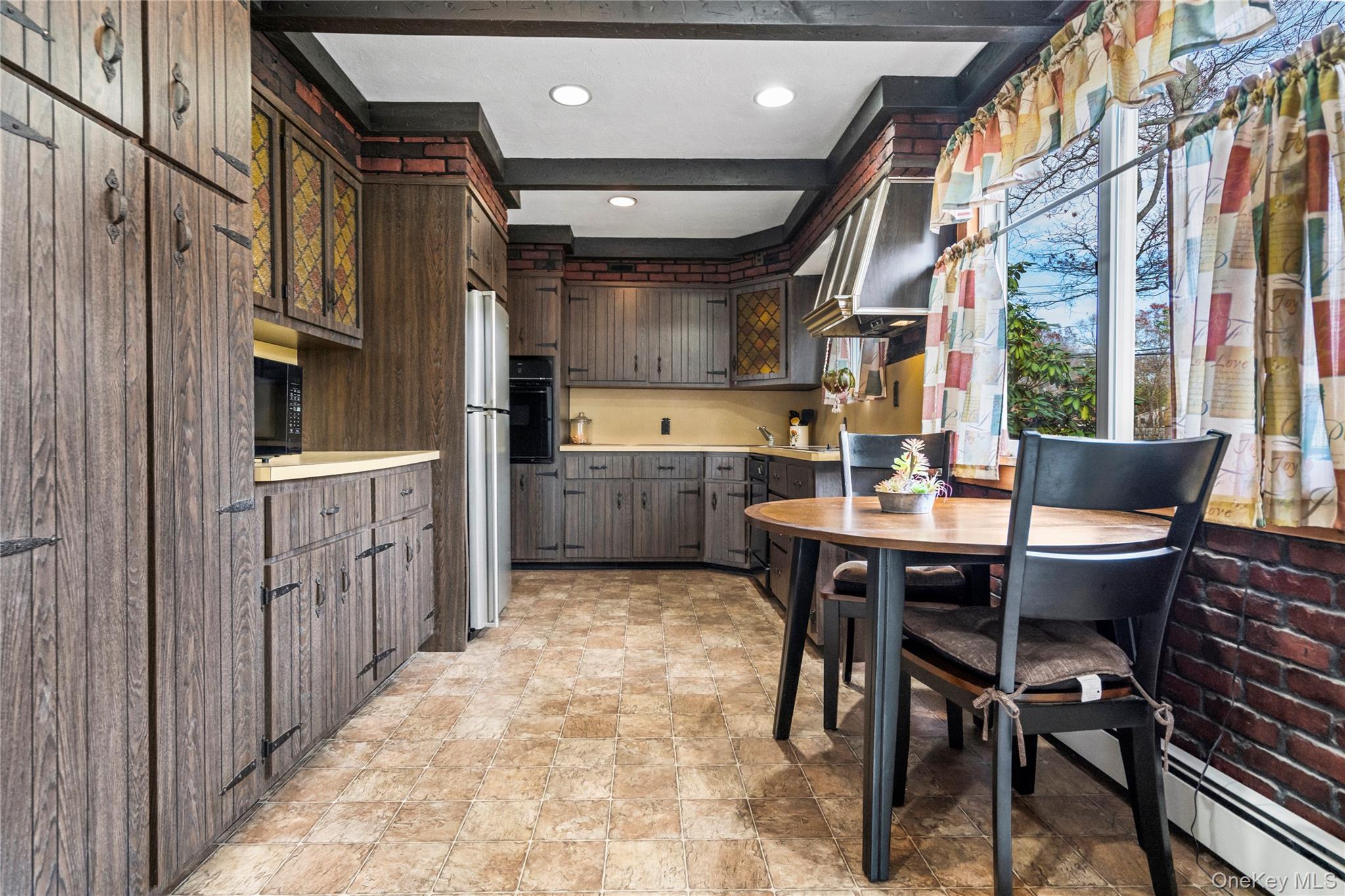 161 Fordham Avenue, Medford, NY 11763