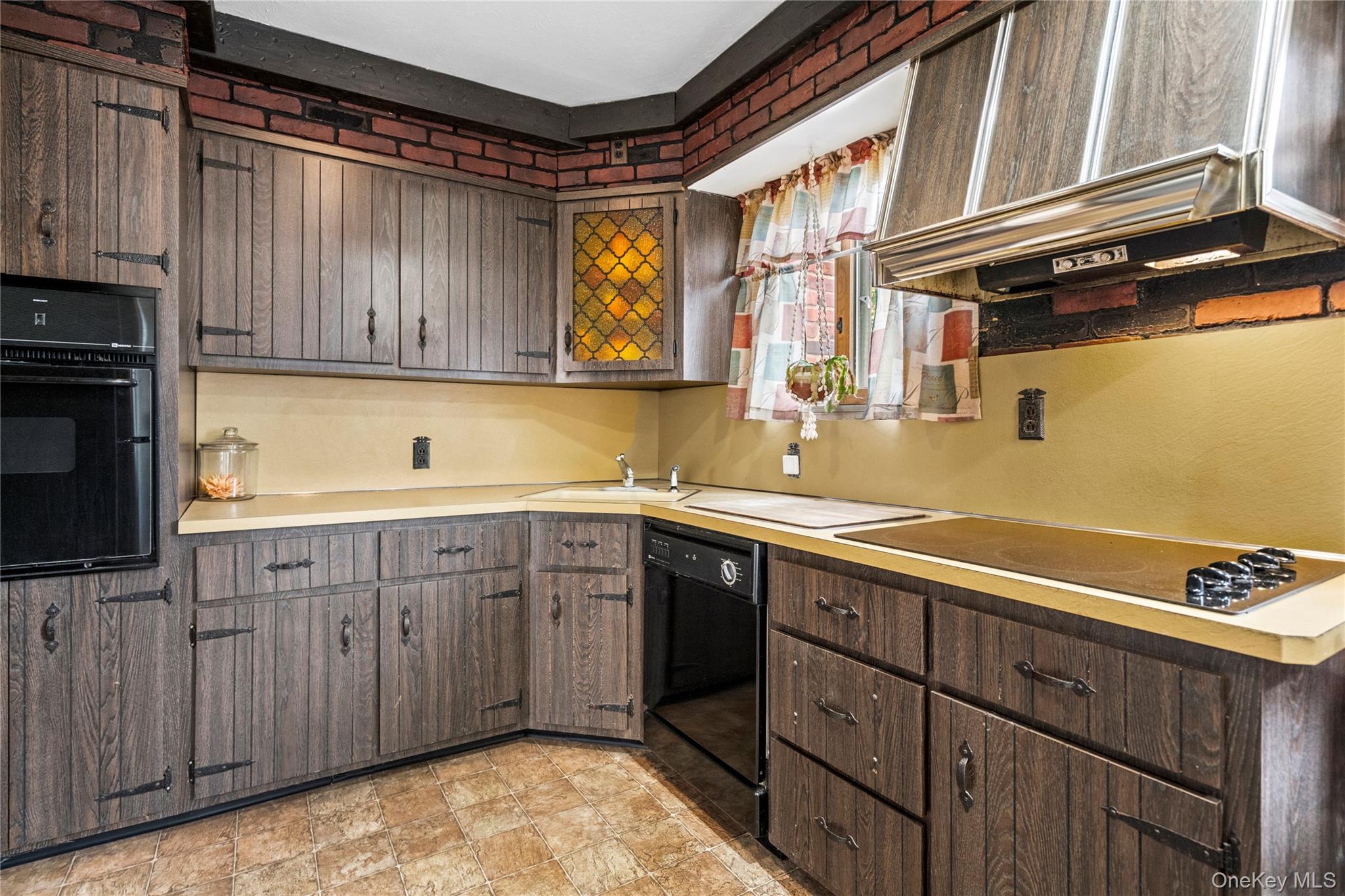 161 Fordham Avenue, Medford, NY 11763