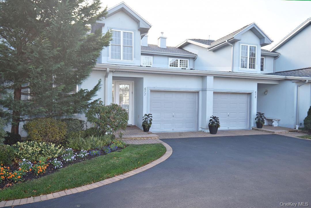 677 Balfour Place, Melville, NY 11747