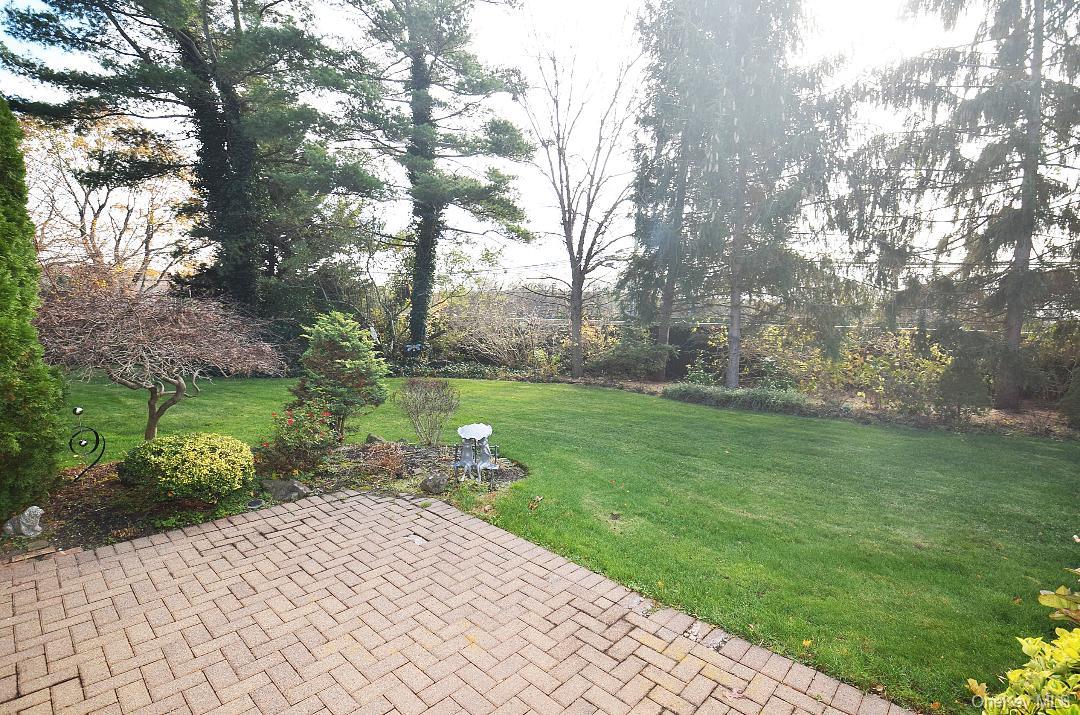 677 Balfour Place, Melville, NY 11747