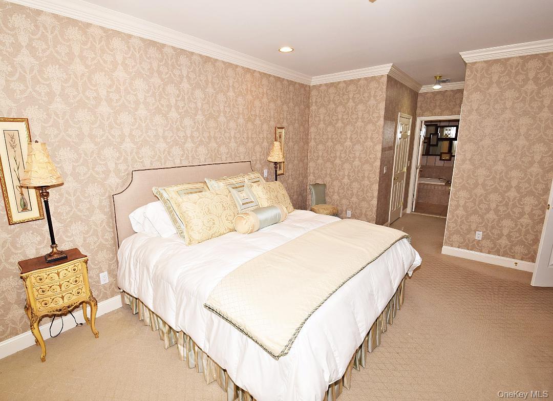 677 Balfour Place, Melville, NY 11747