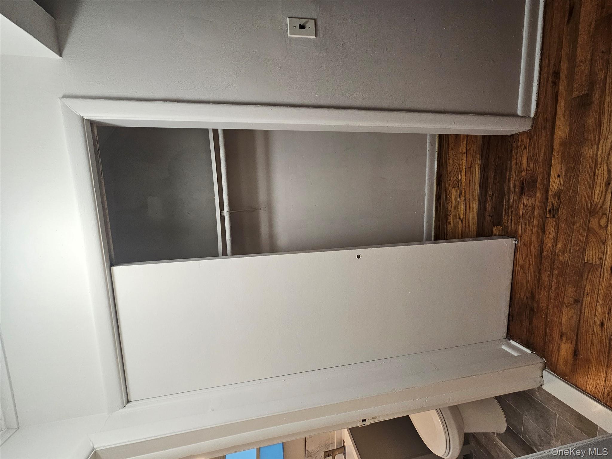 108-110 Orinoco Drive # 1c, Brightwaters, NY 11718