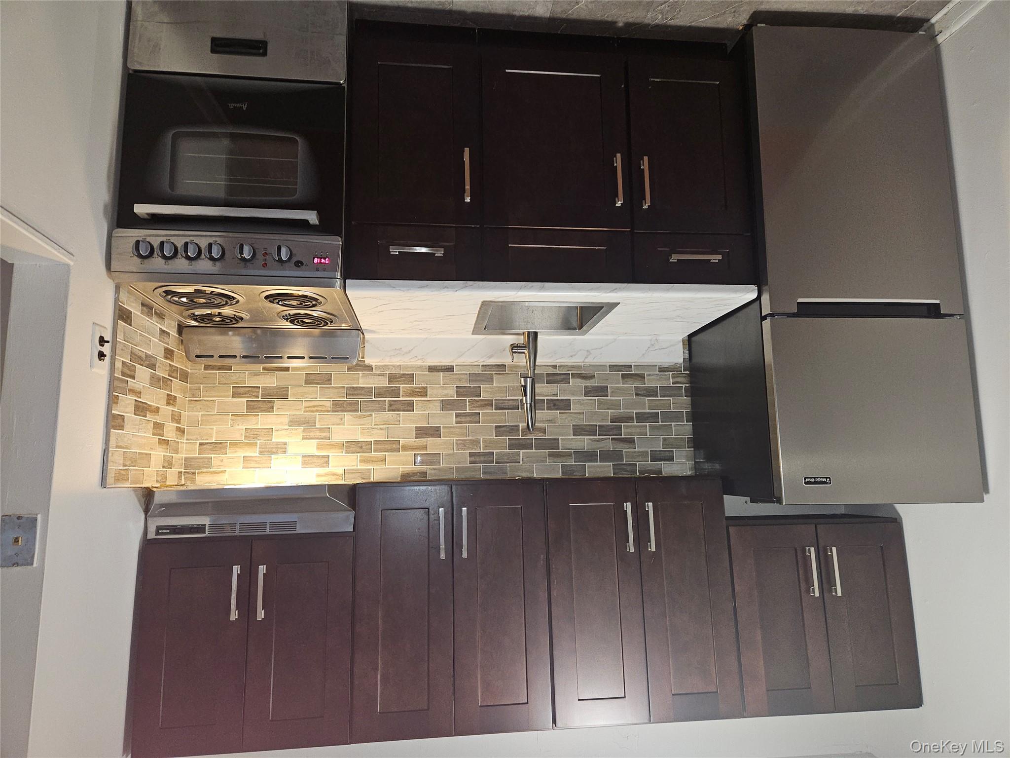 108-110 Orinoco Drive # 1c, Brightwaters, NY 11718