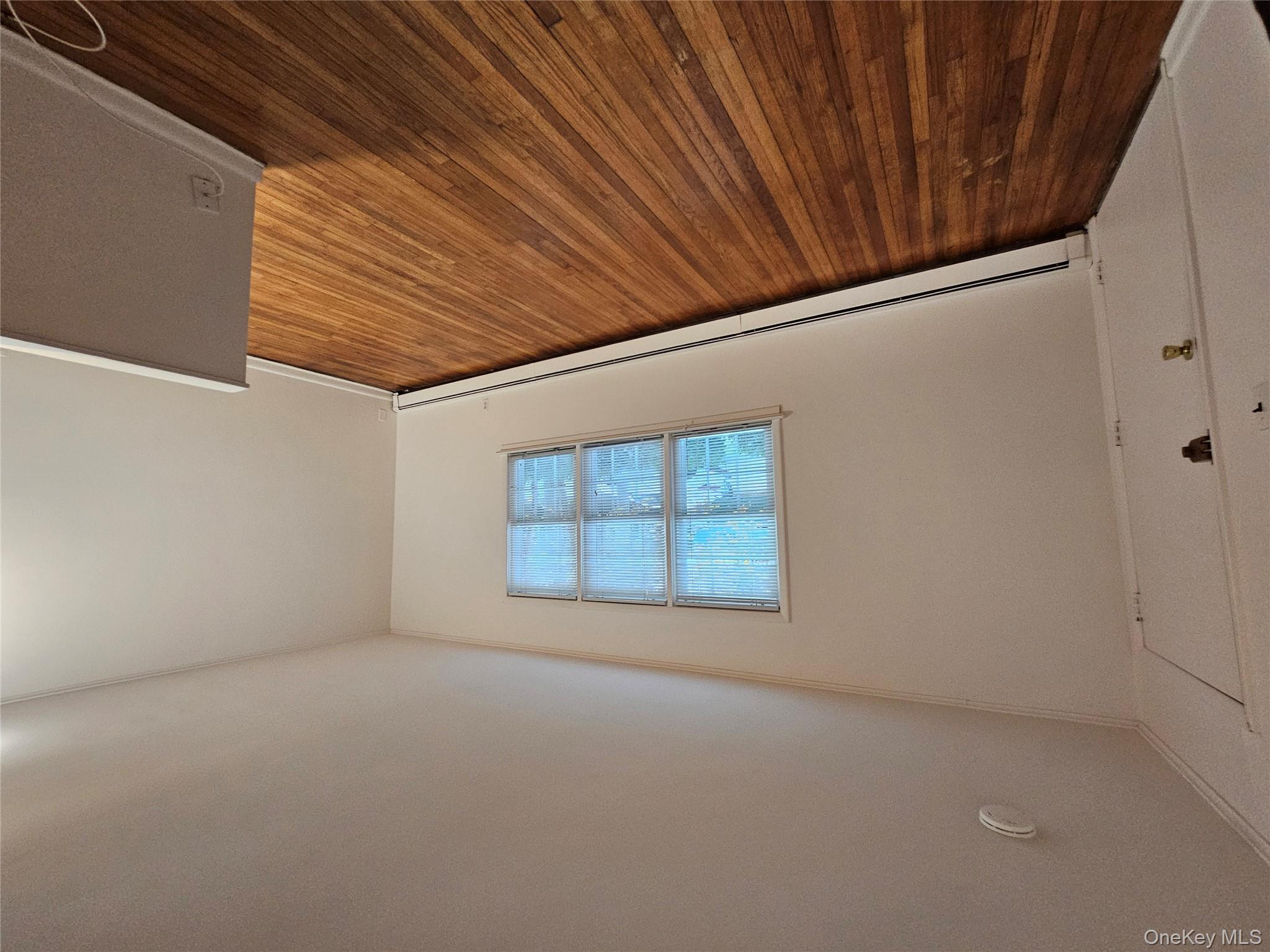 108-110 Orinoco Drive # 1c, Brightwaters, NY 11718