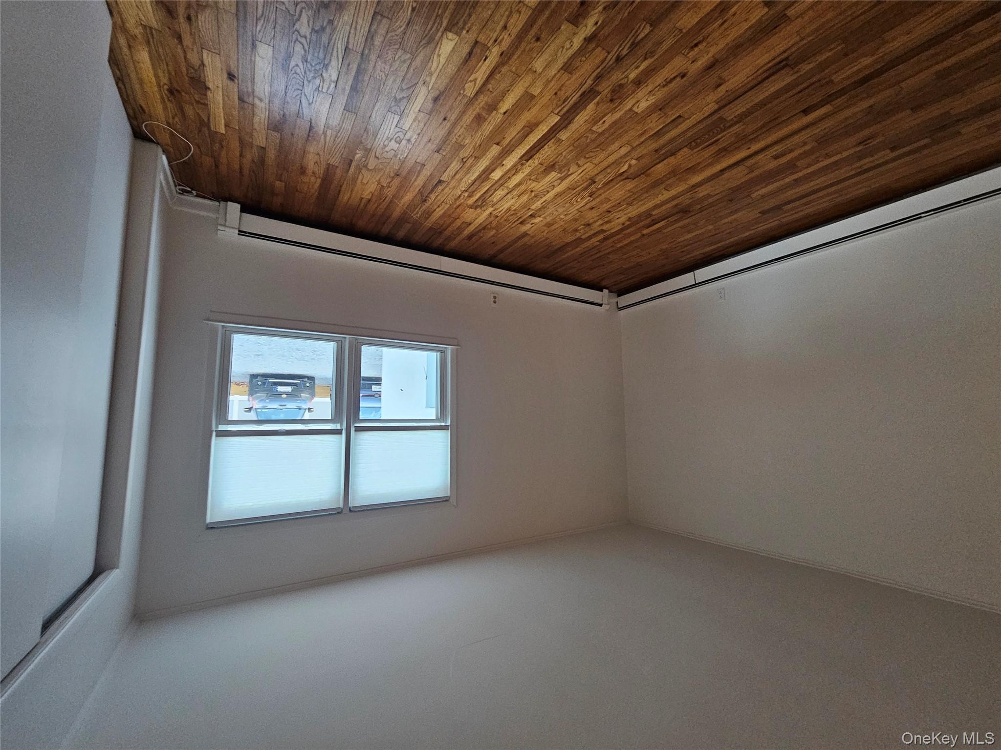 108-110 Orinoco Drive # 1c, Brightwaters, NY 11718