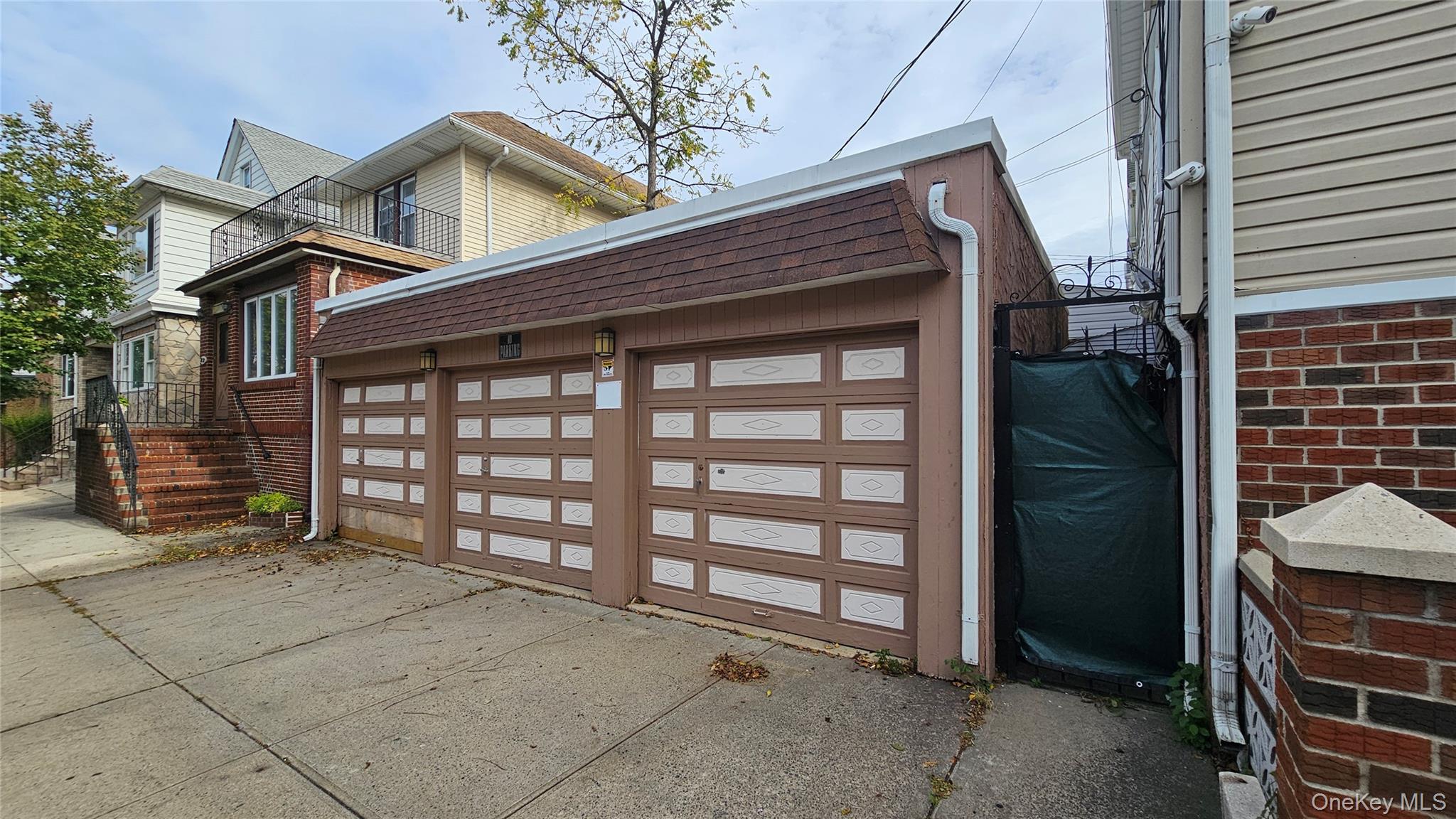 82-03 Myrtle Avenue, Glendale, NY 11385