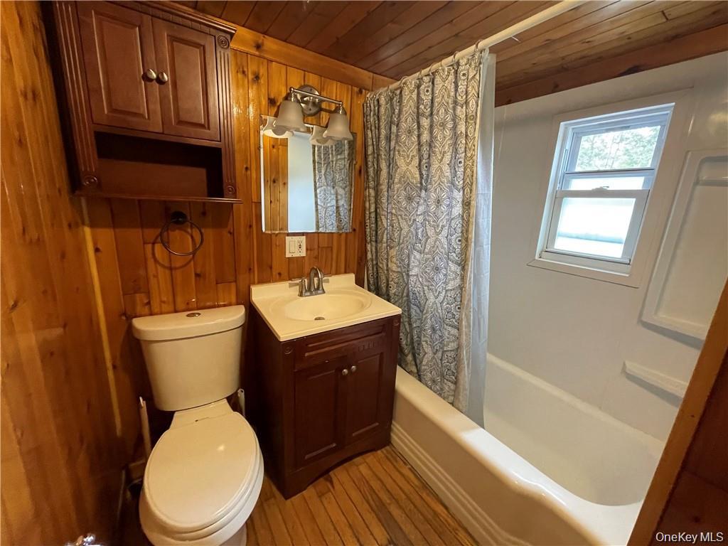 22 Lake Avenue, Monroe, NY 10950