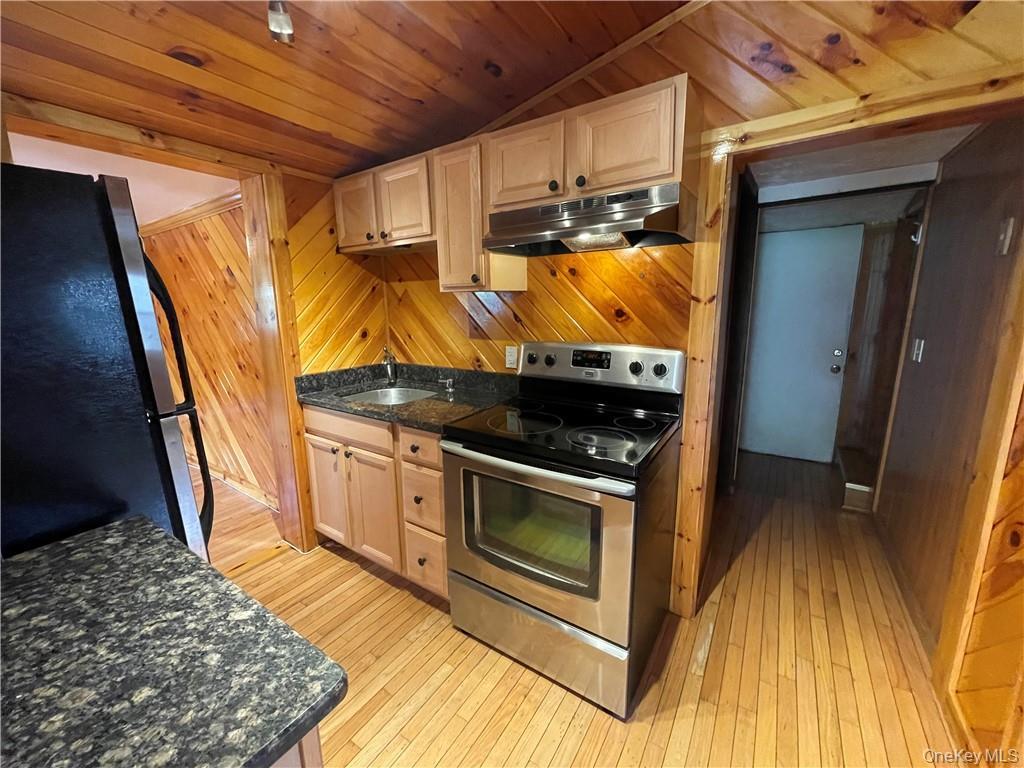 22 Lake Avenue, Monroe, NY 10950