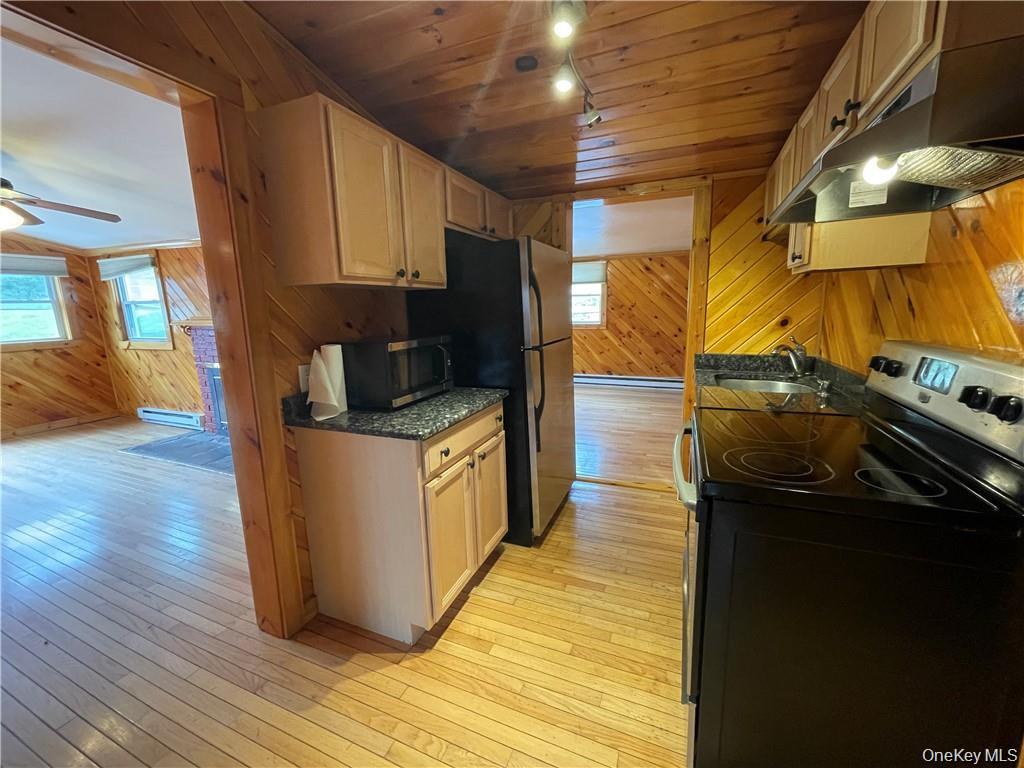 22 Lake Avenue, Monroe, NY 10950