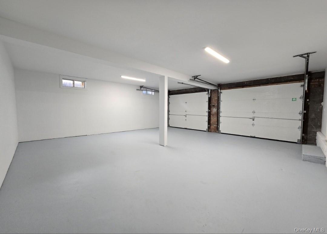 11 Hill Street, Ronkonkoma, NY 11779