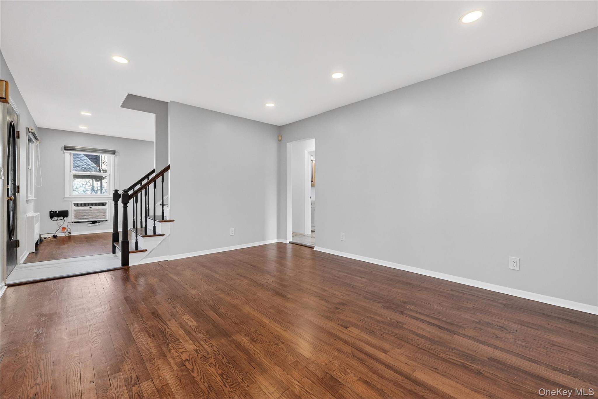 8 Robbins Avenue, Elmsford, NY 10523