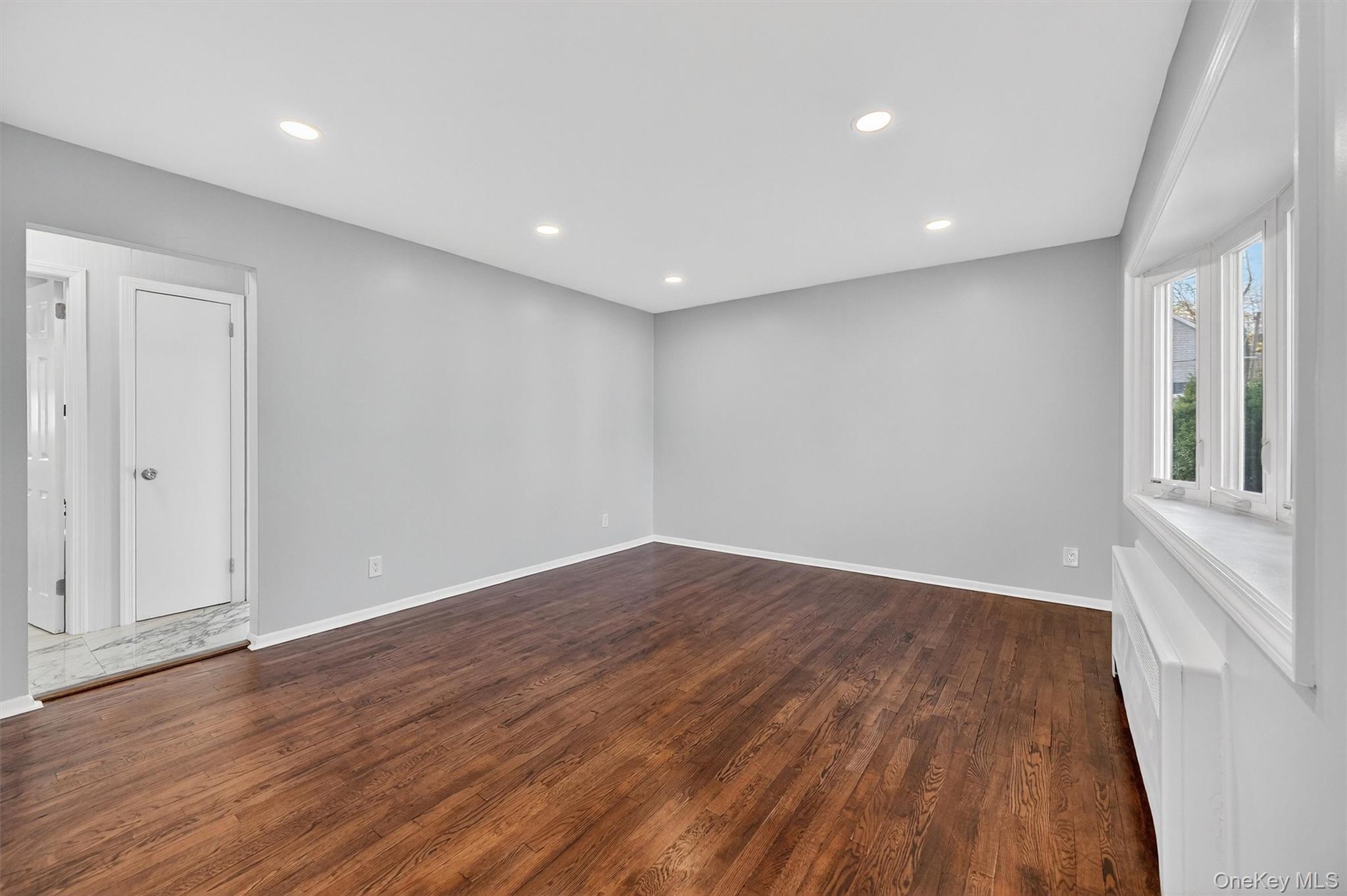 8 Robbins Avenue, Elmsford, NY 10523