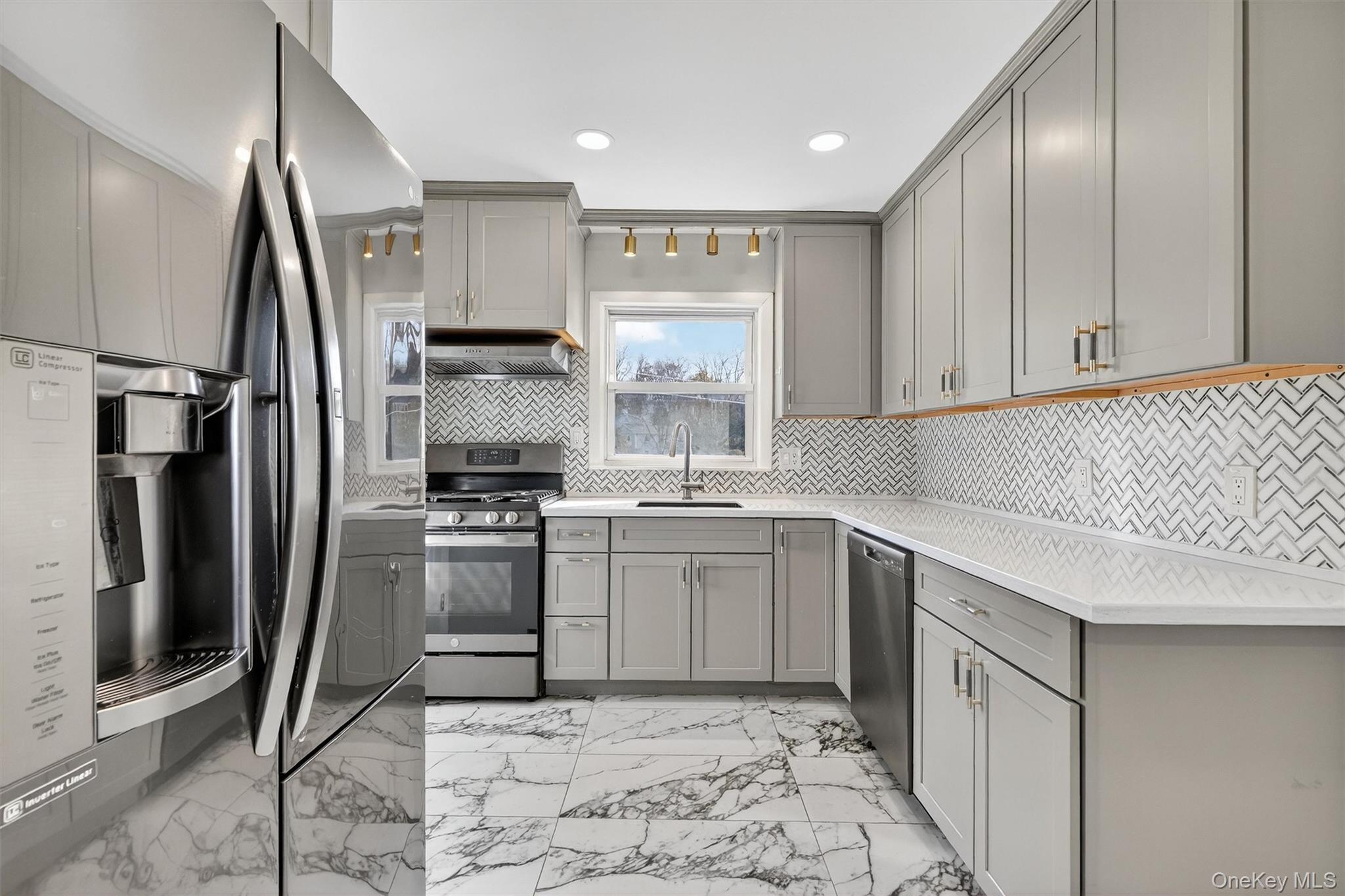 8 Robbins Avenue, Elmsford, NY 10523