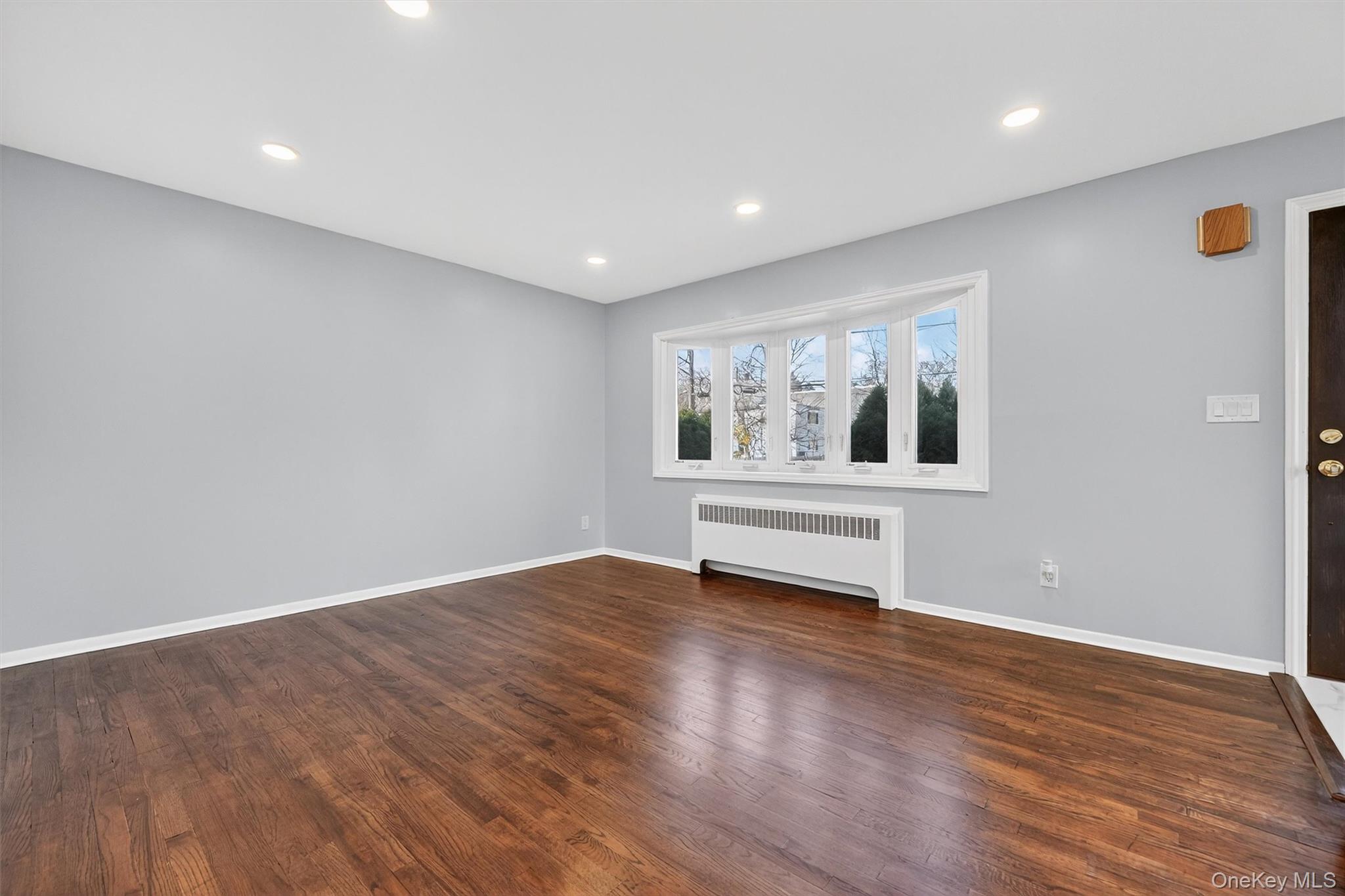 8 Robbins Avenue, Elmsford, NY 10523